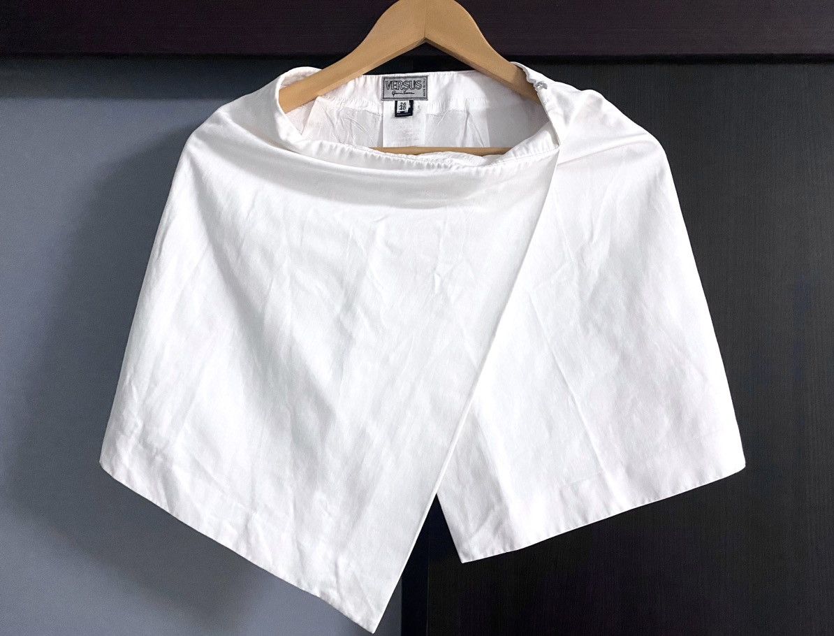 Versace Womens Versus Gianni Versace Vintage White Cotton Mini Skirt Size 27" / US 4 / IT 40 - 3 Thumbnail