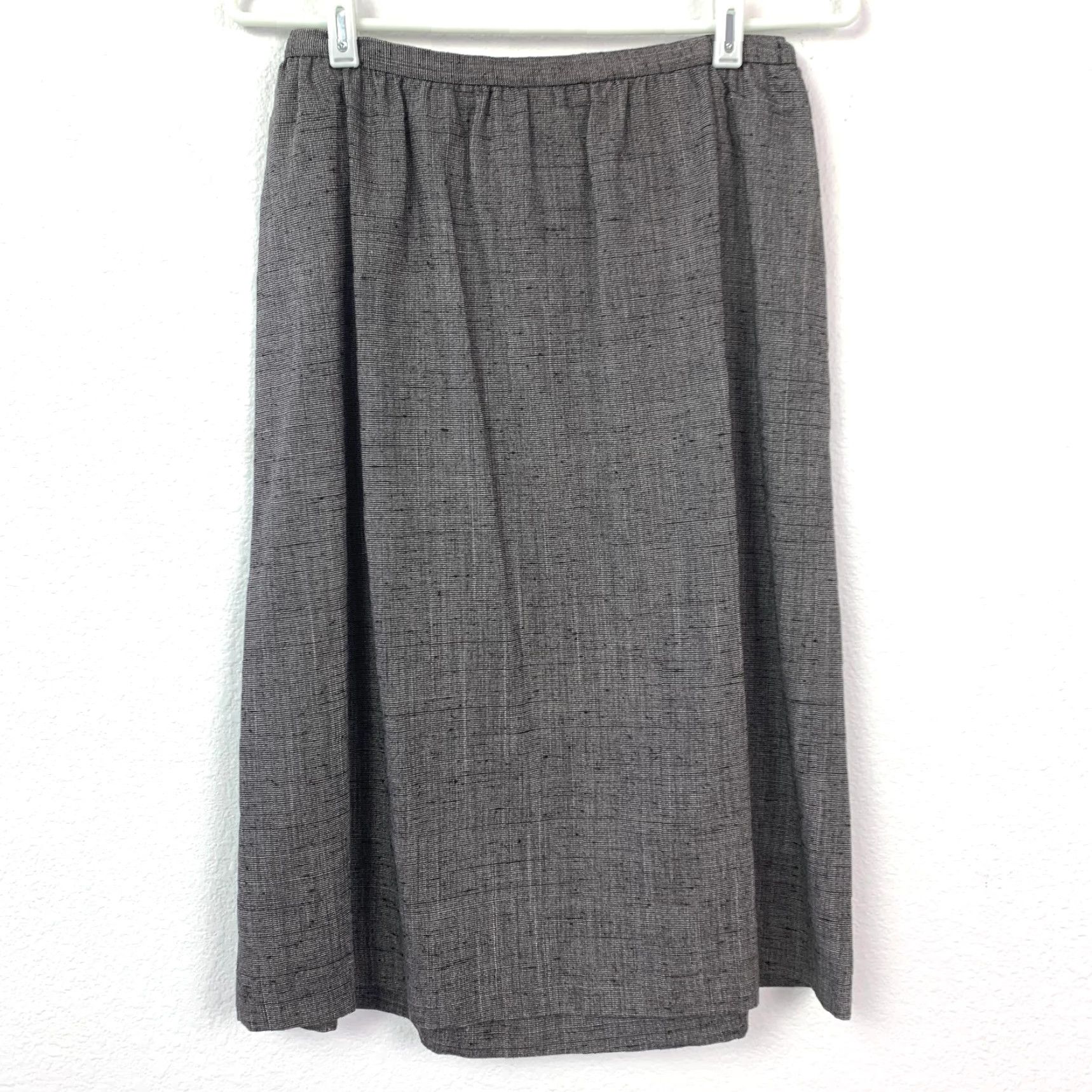 Melissa VINTAGE Melissa Lane Gray White Pinstripe Blazer Skirt Suit 12 Women Knit Polyester Blend Belted Four-Button Set Includes Jacket Skirt Accessories Size 34" / US 12 / IT 48 - 2 Thumbnail