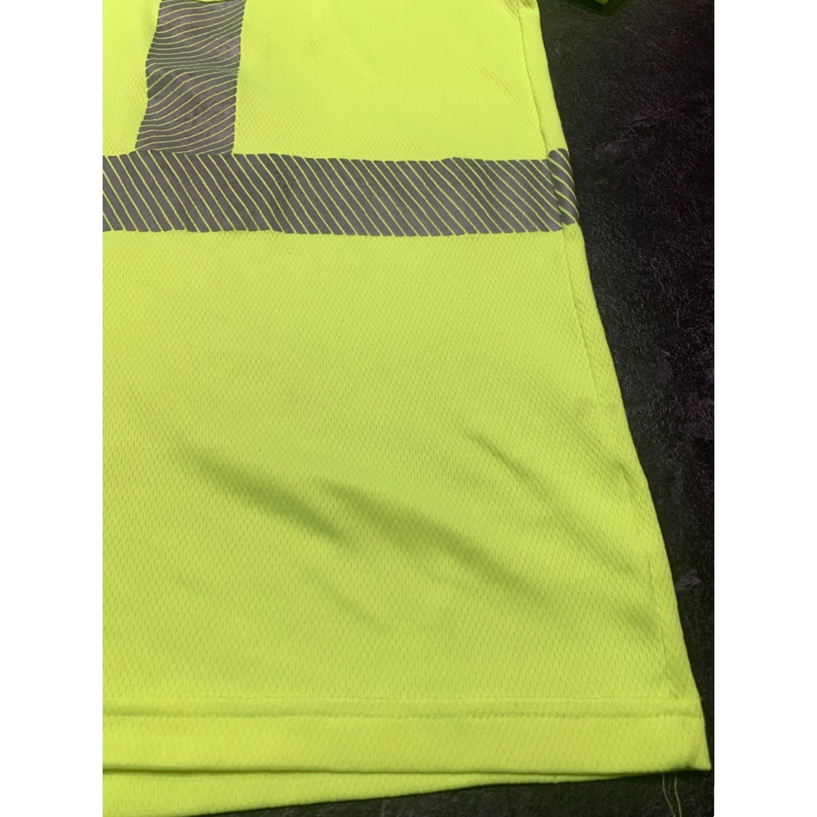 Carhartt VINTAGE Carhartt Mens XL T-Shirt Short Sleeve Crew Neck Emergency Reflective Work Shirt Yellow Size US XL / EU 56 / 4 - 3 Thumbnail
