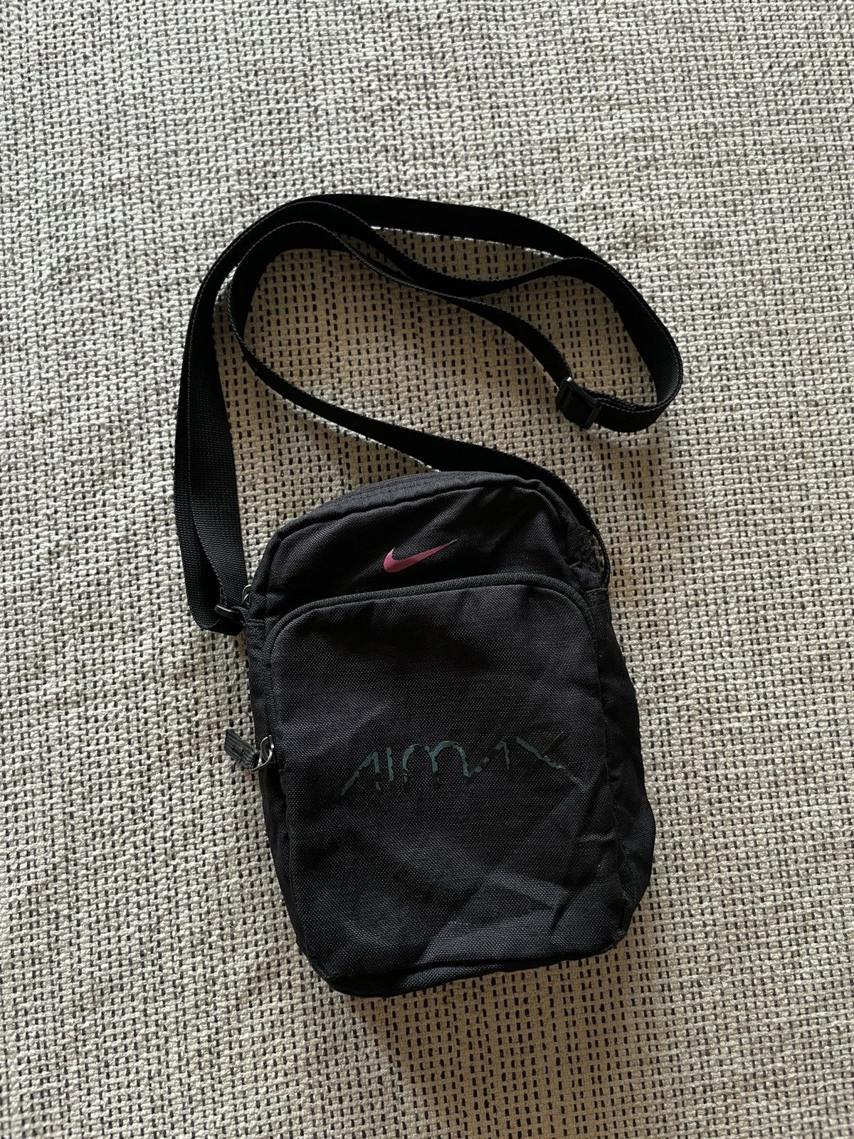 Nike Heritage Smit - Air Max Day 2019 Shoulder Bag