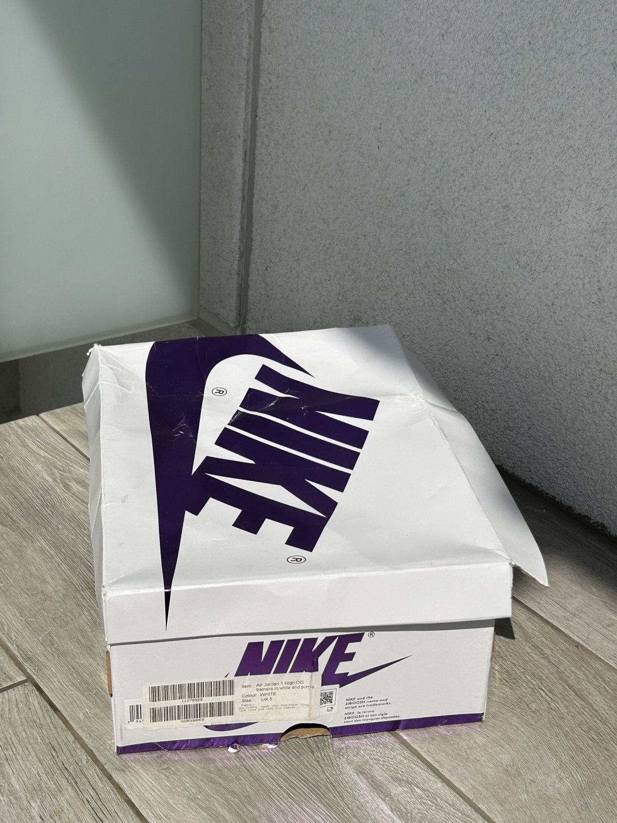 Nike Nike Air Jordan 1 High OG White Purple Size US 7.5 / IT 37.5 - 7 Thumbnail