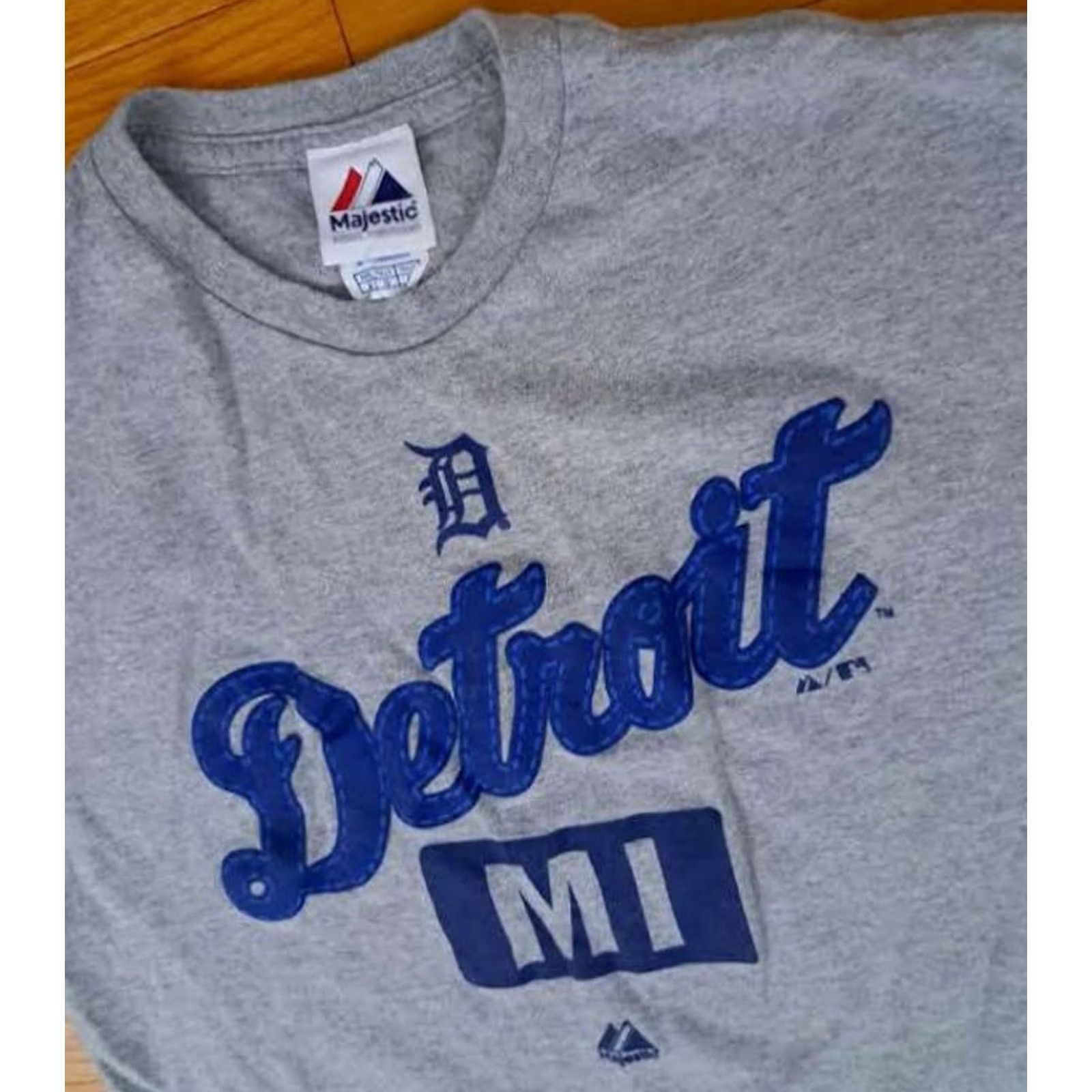 Vintage Majestic Detroit Michigan T-Shirt Size L Gray Regular Short Sleeve Baseball Embossed Print Men Size US L / EU 52-54 / 3 - 5 Thumbnail