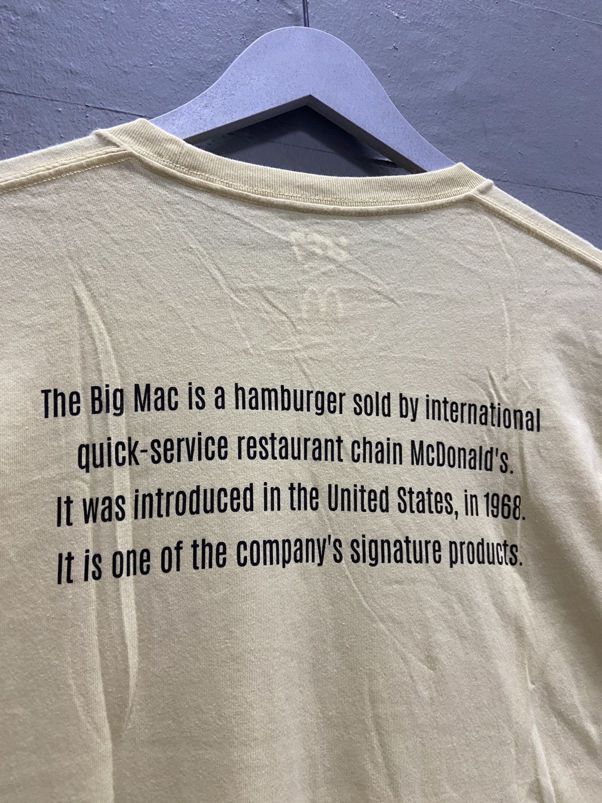 Uniqlo UNIQLO 50th BIG MAC HAMBURGER ANNIVERSARY TEE SHIRT Size US M / EU 48-50 / 2 - 6 Thumbnail