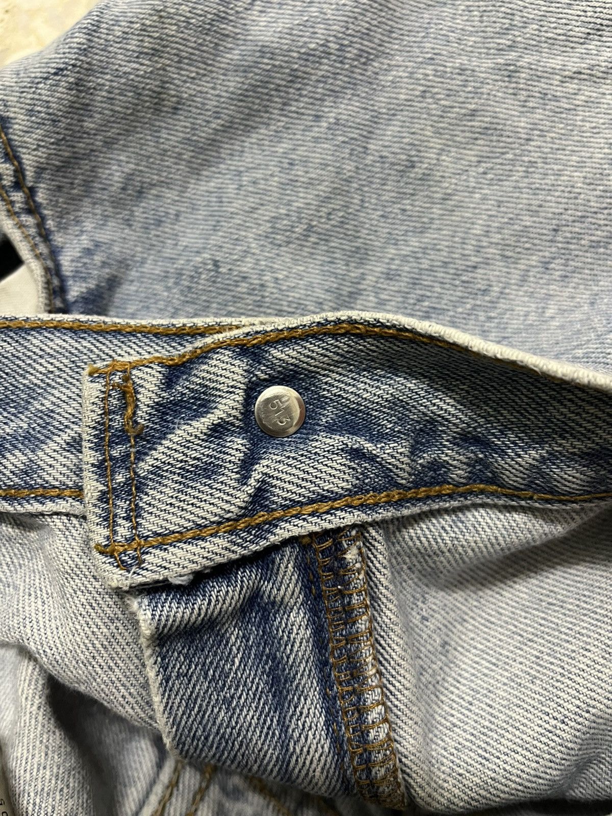 Levi's Vintage Clothing Vintage 90s light blue wash Levi’s 505 faded Size US 35 - 7 Thumbnail