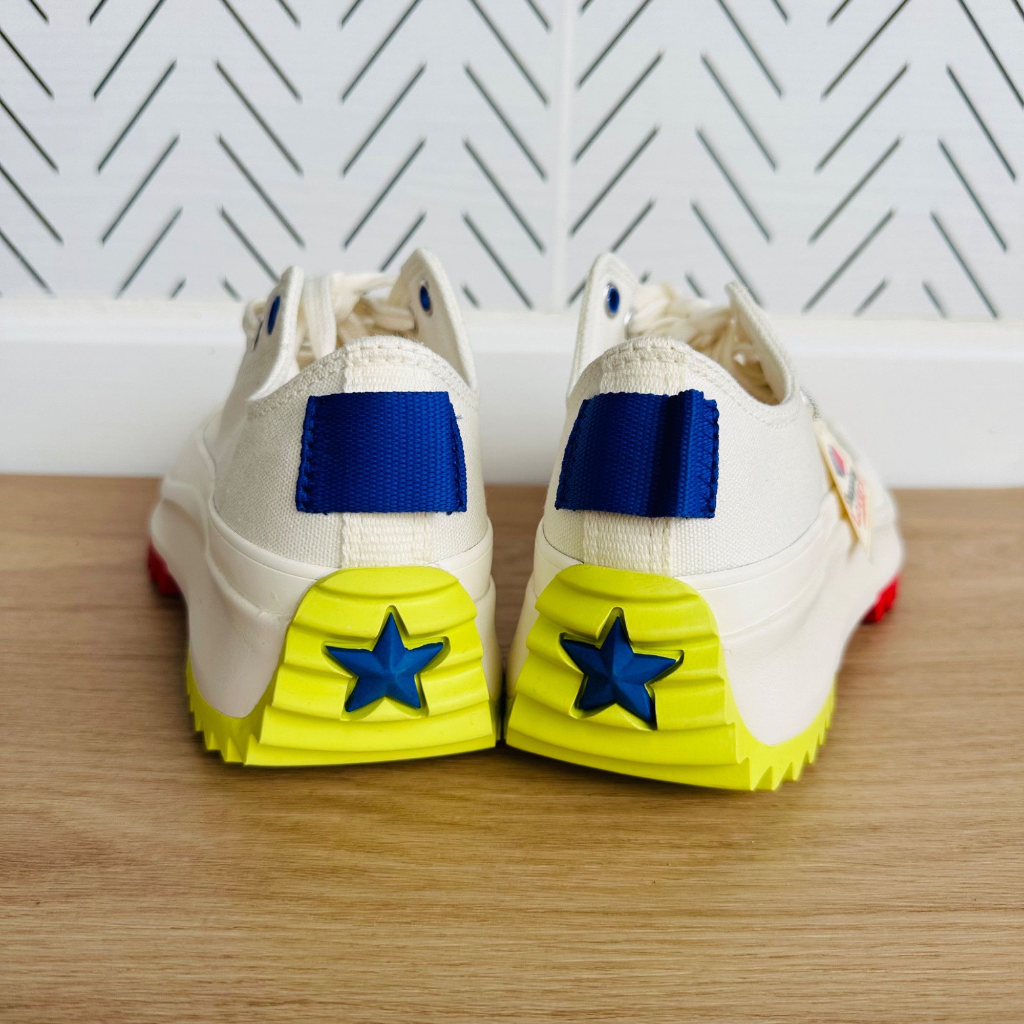 Converse 🤩7.5 Women Shoes CONVERSE RUN STAR HIKE PLATFORM LOW Beige Size US 7.5 / IT 37.5 - 7 Thumbnail