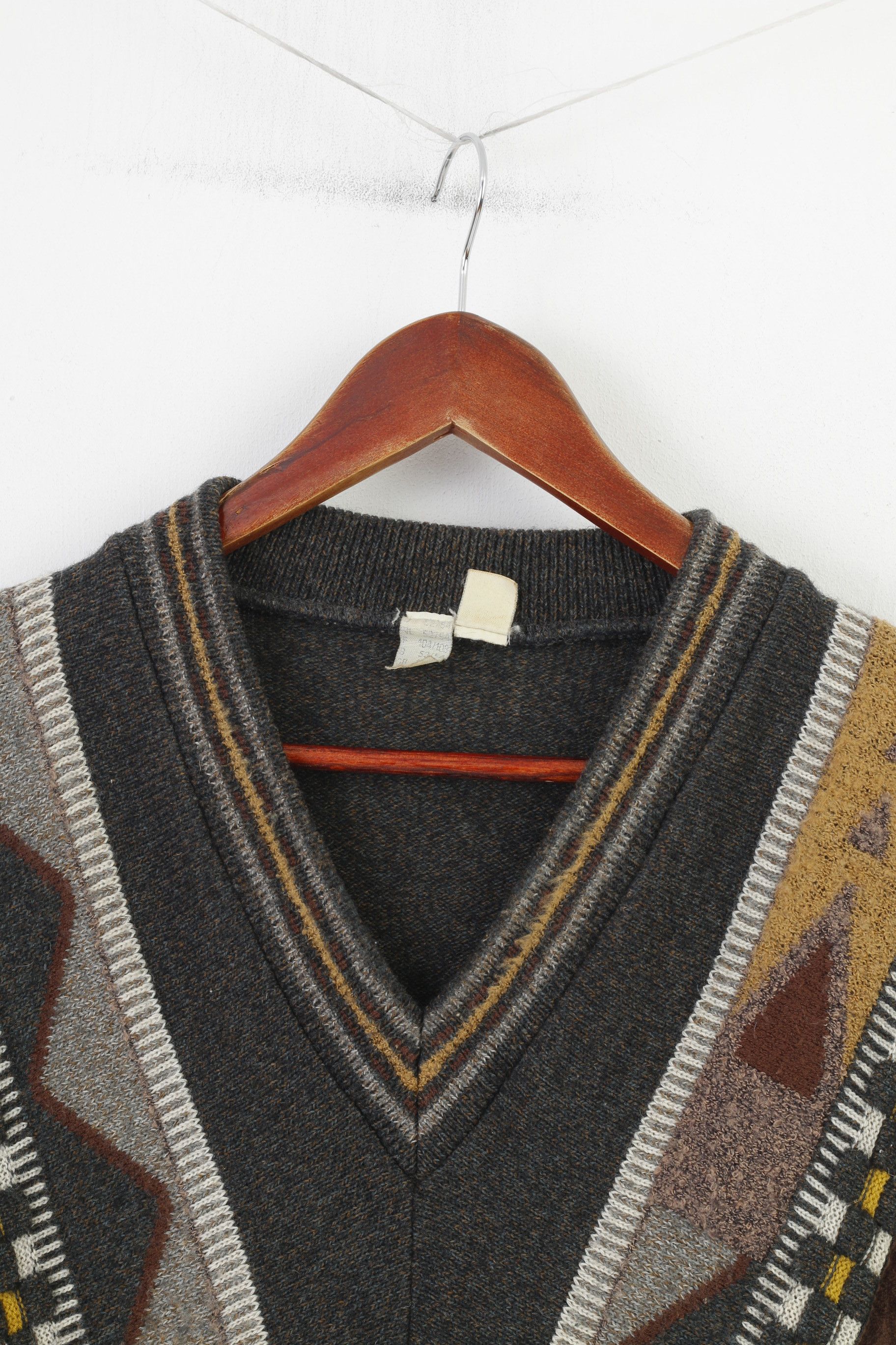 Vintage Vintage Men 42 L Jumper V Neck Grey Wool Geometric 4202 Size US L / EU 52-54 / 3 - 2 Thumbnail