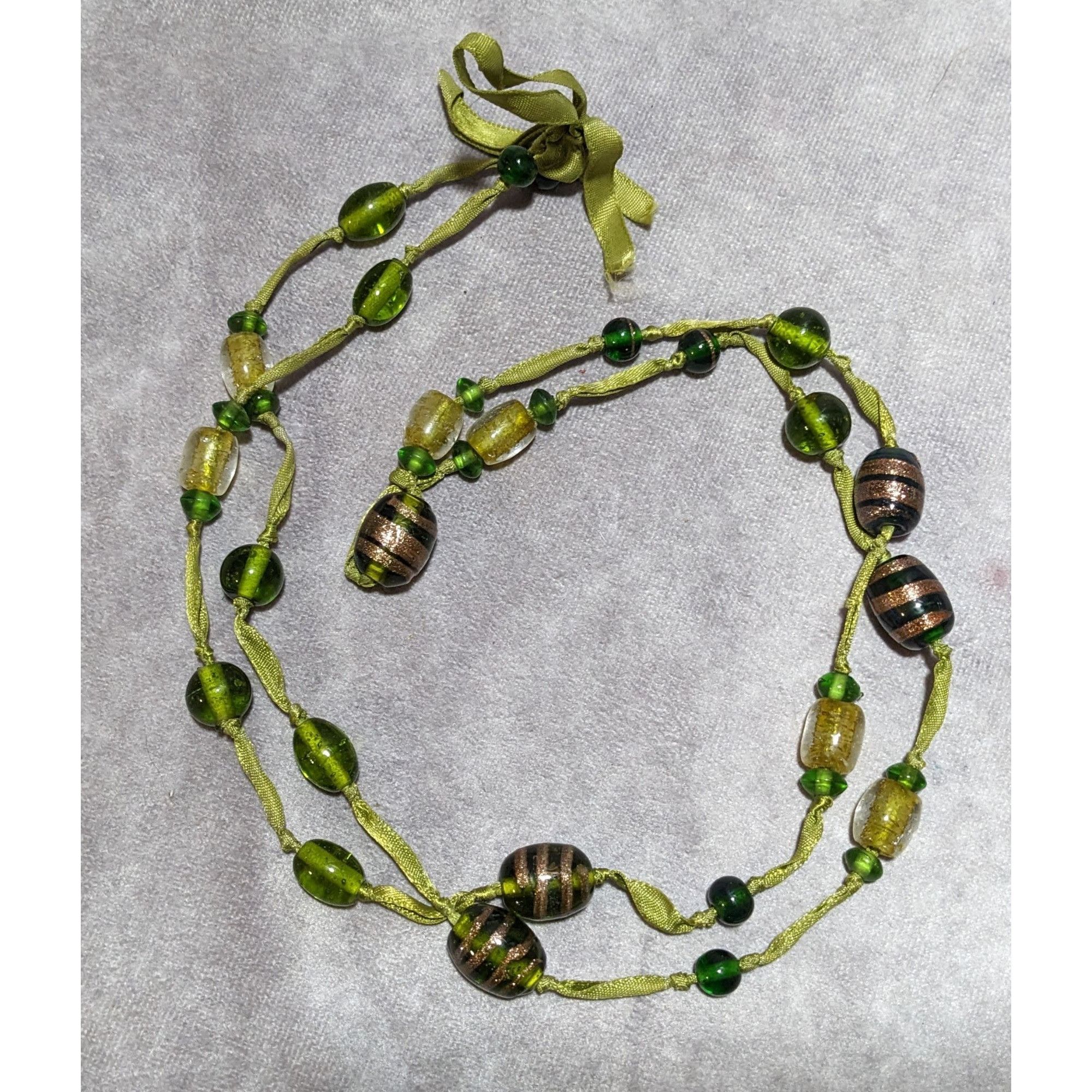 Other Handmade Green Glass Beaded Ribbon Necklace Size ONE SIZE - 8 Thumbnail