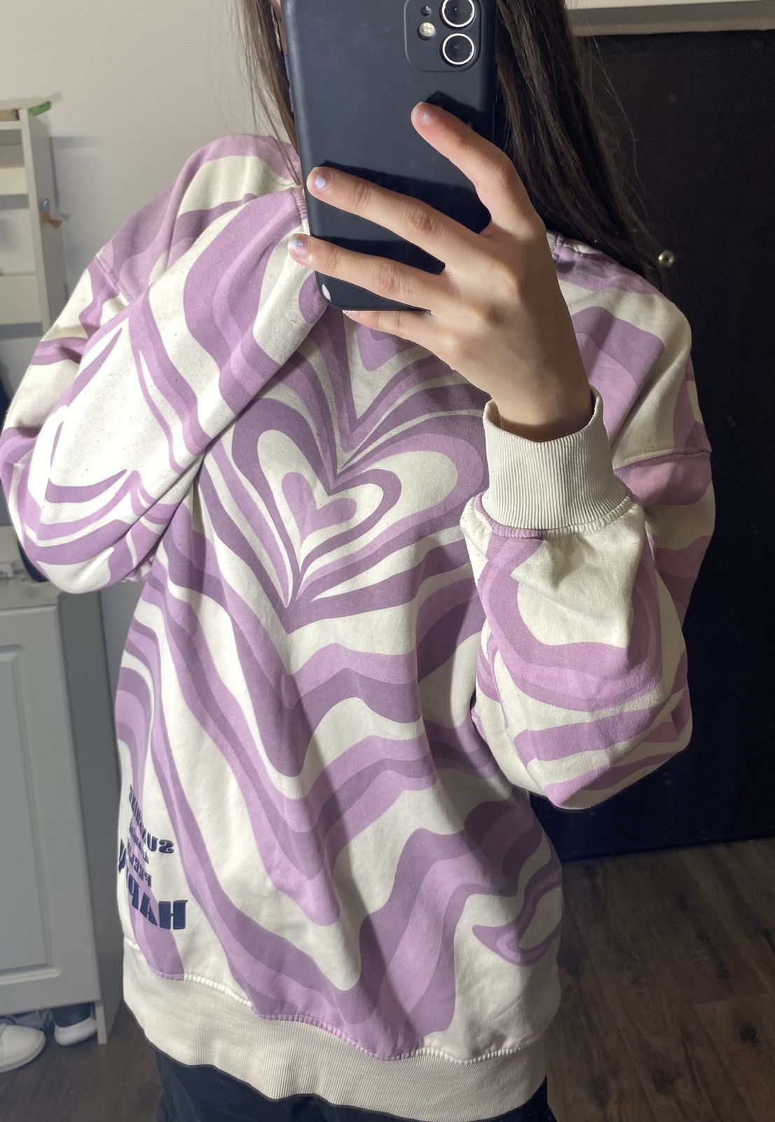 H&M Sweatshirt with purple heart Size S / US 4 / IT 40 - 2 Thumbnail