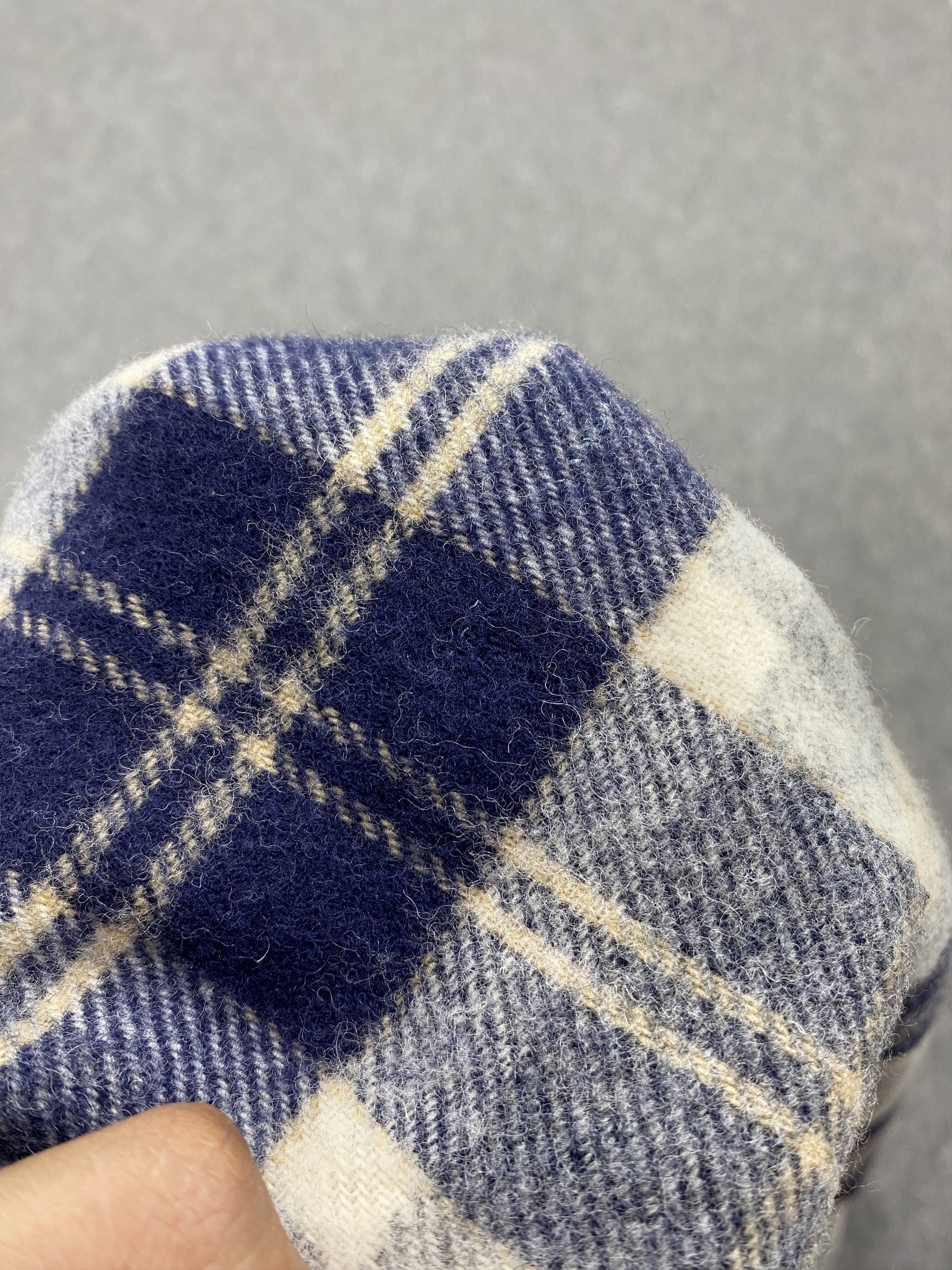 Johnstons Of Elgin Johnstons Of Elgin Scarf / Muffler / Neckwear - SC0156 Size ONE SIZE - 12 Thumbnail