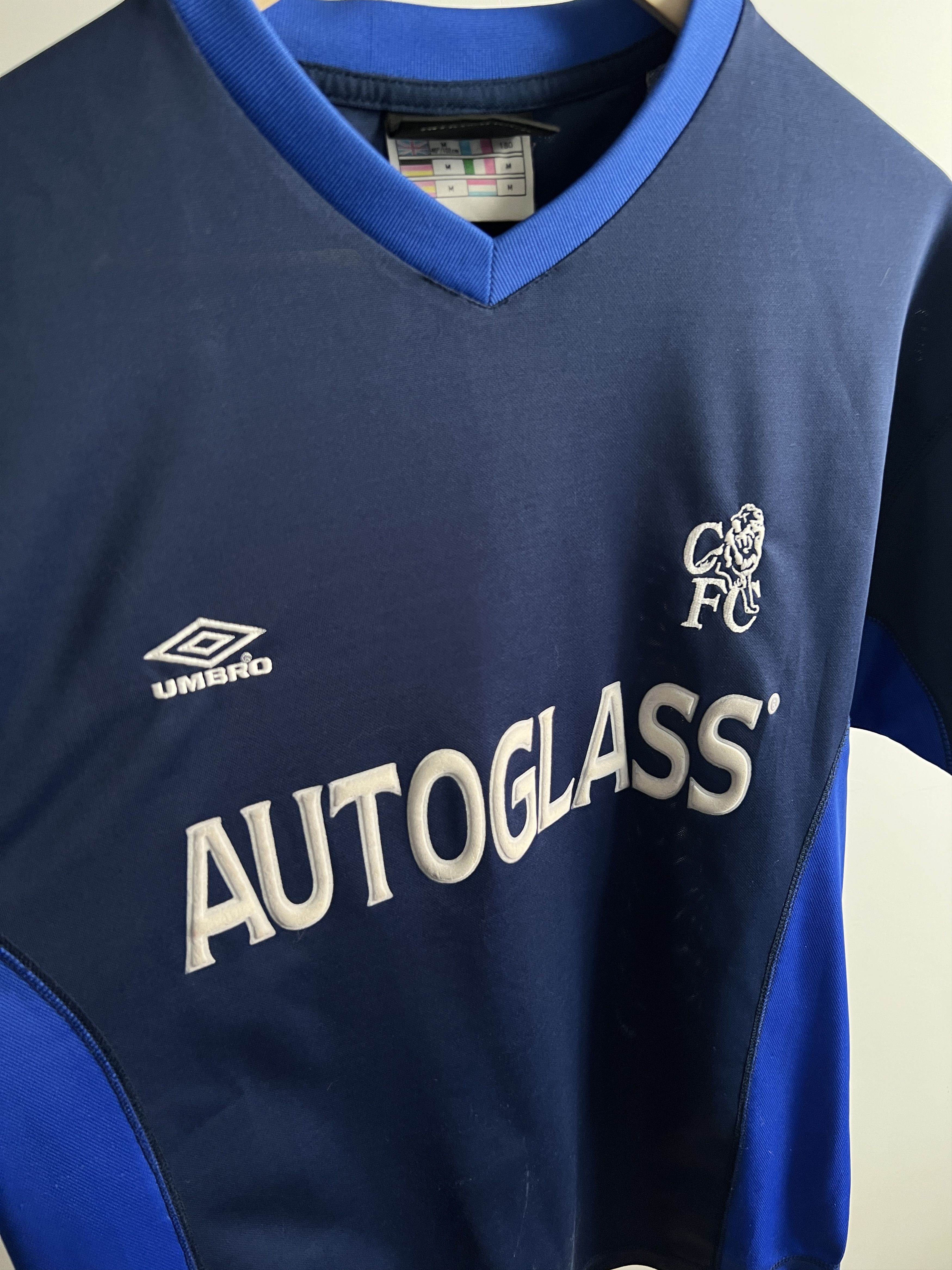 Umbro × Vintage Umbro 1999/2001 Chelsea London Home Soccer Jersey Vintage Size US M / EU 48-50 / 2 - 3 Thumbnail