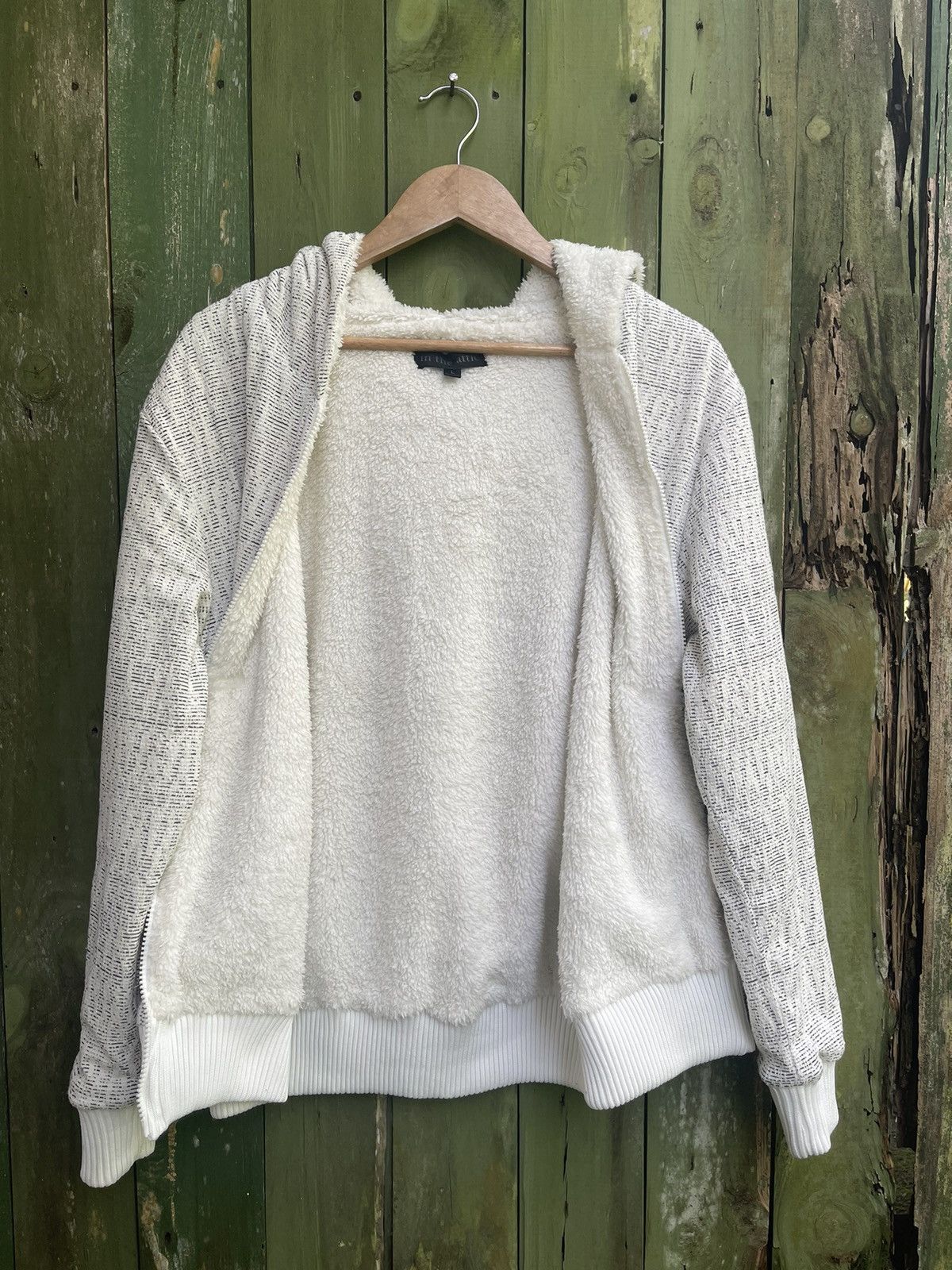 In The Attic × Japanese Brand In The Attic Sherpa Lined Hooded Zip-Up - White, Size L Size US M / EU 48-50 / 2 - 9 Thumbnail