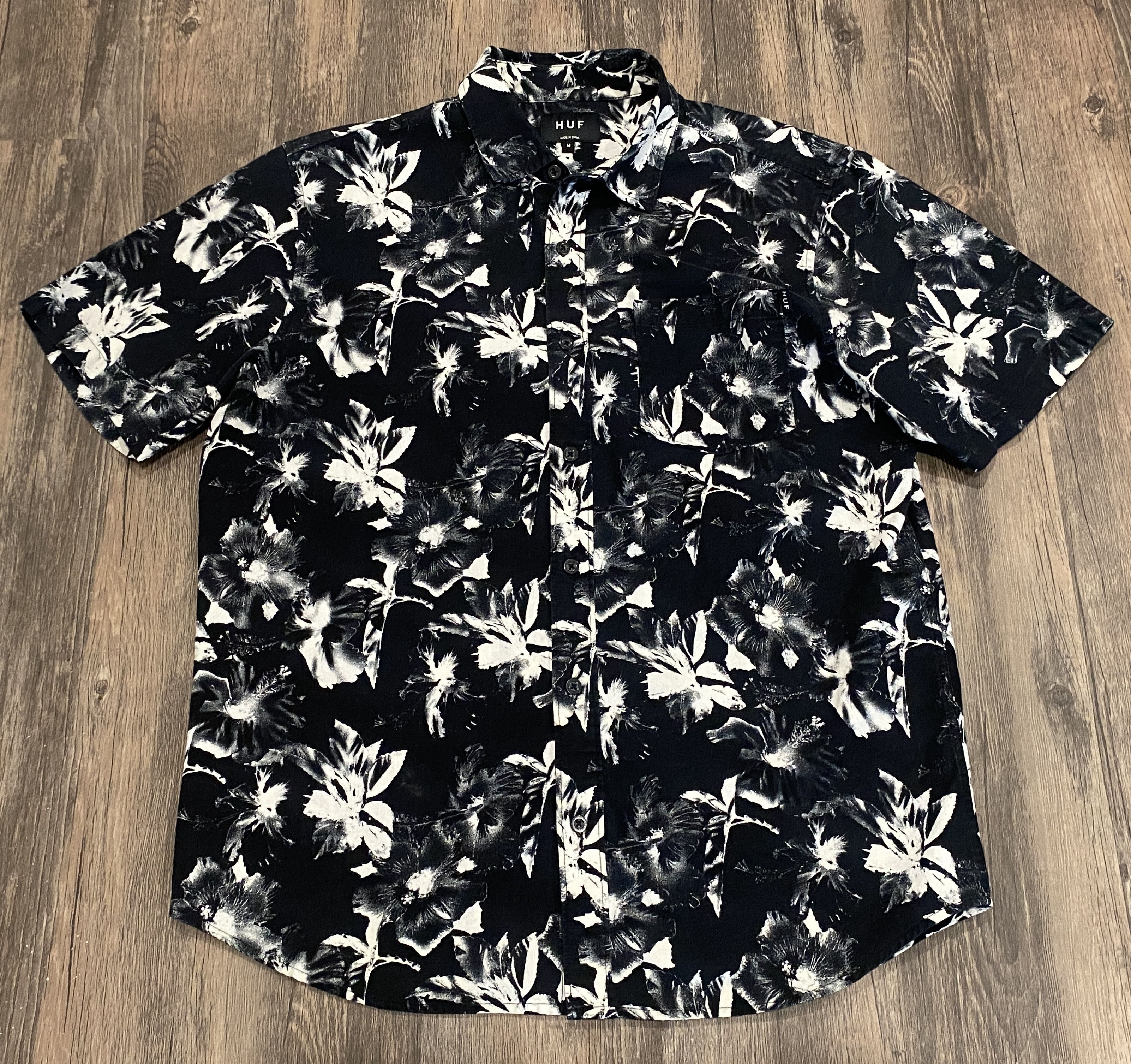 Huf HUF Black and White Floral Button Up Shirt Size US M / EU 48-50 / 2 - 1 Thumbnail