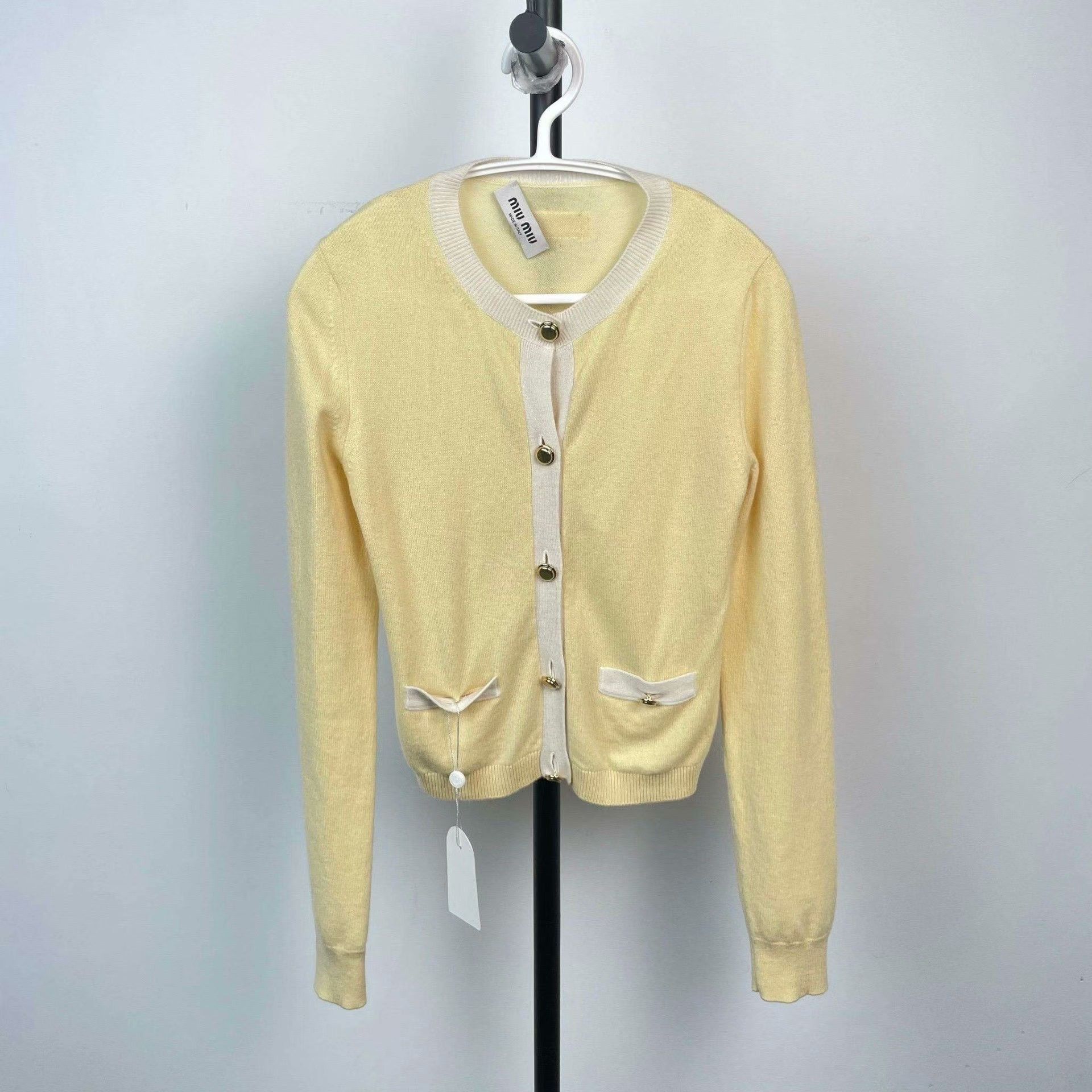 Miu Miu Miu Miu Yellow Sweater 38 Women Size S / US 4 / IT 40 - 1 Thumbnail