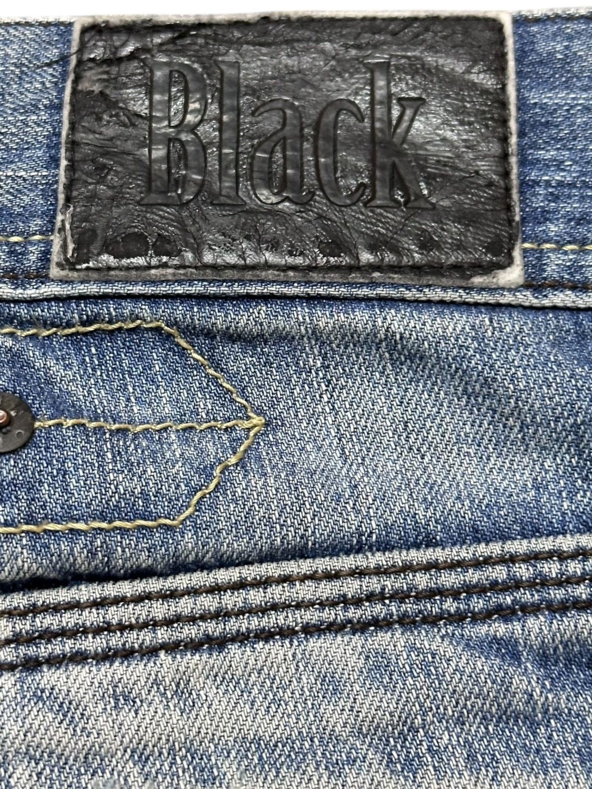 Japanese Brand Vintage Back Number Curvy Leg Whiskers Faded Denim Size US 33 - 9 Thumbnail