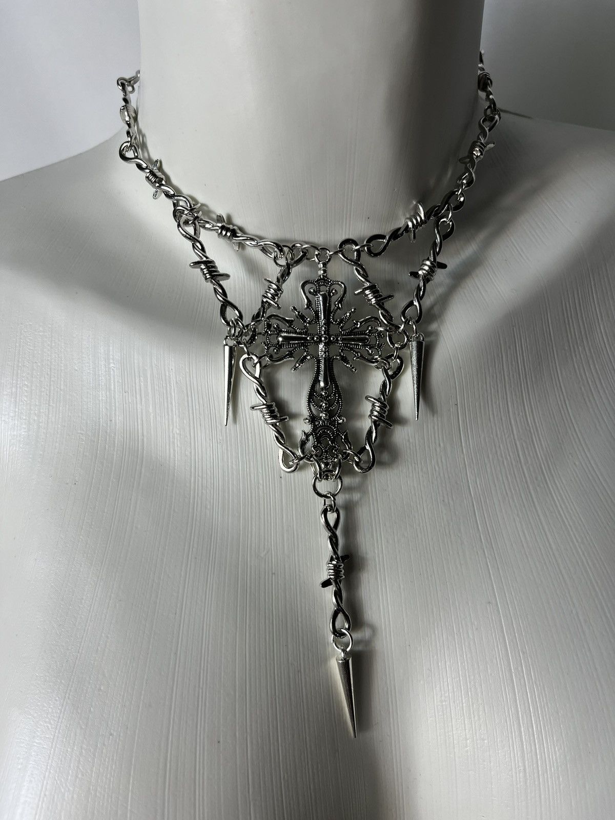 Jewelry Gothic Cross Wire Necklace Size ONE SIZE - 4 Thumbnail