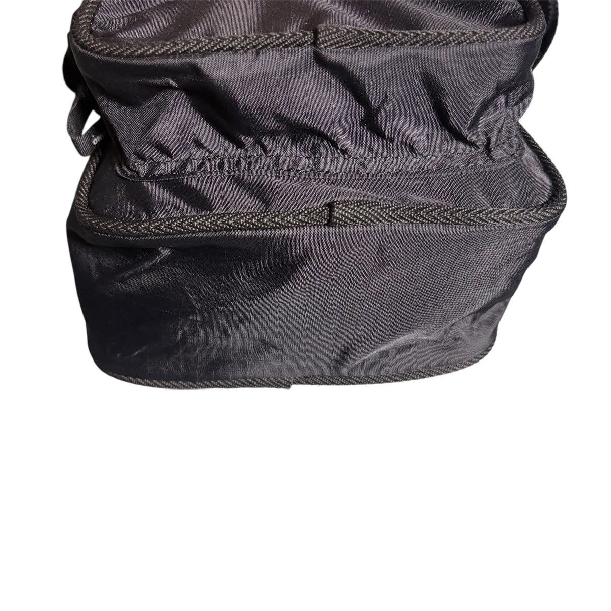 Hiroko Koshino Homme Vintage 90s Hiroko Koshino Sports Black Nylon Crossbody Bag Size ONE SIZE - 7 Thumbnail