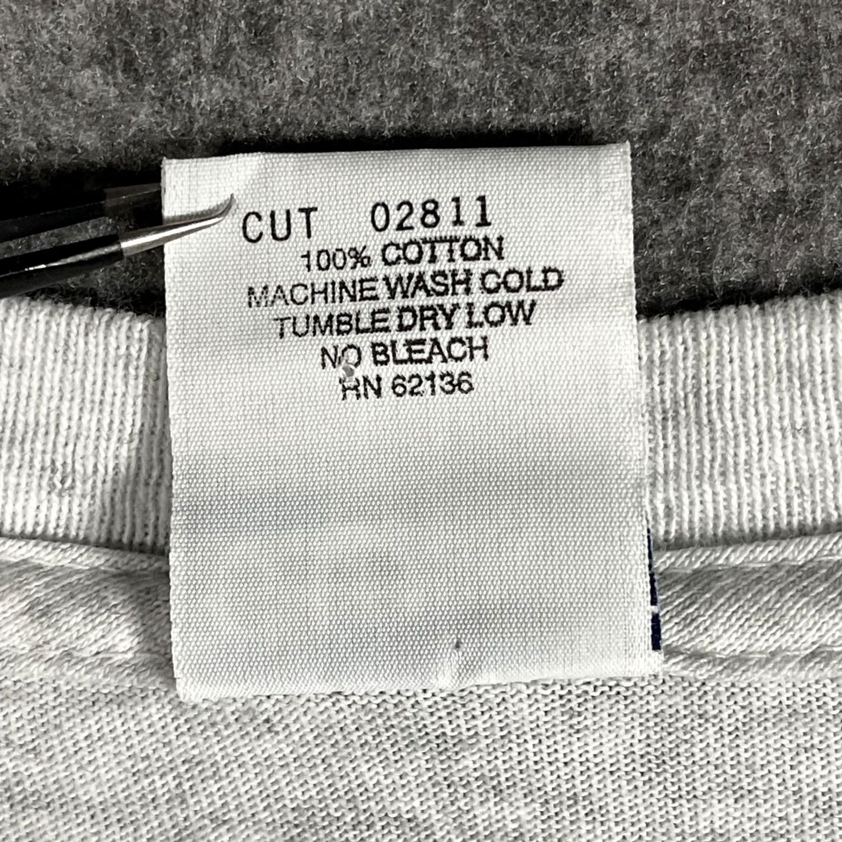 Guess VINTAGE Guess Jeans Shirt Mens Large Gray Logo Long Sleeve Made USA 90s Size US L / EU 52-54 / 3 - 6 Thumbnail
