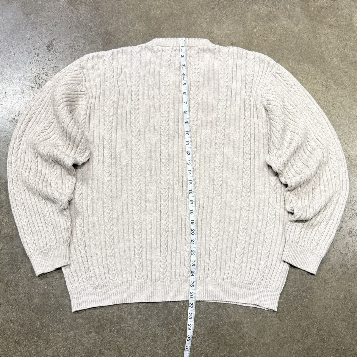 Izod Vintage IZOD V-Neck Cable Knit Sweater Ivory Preppy Size US XL / EU 56 / 4 - 9 Thumbnail