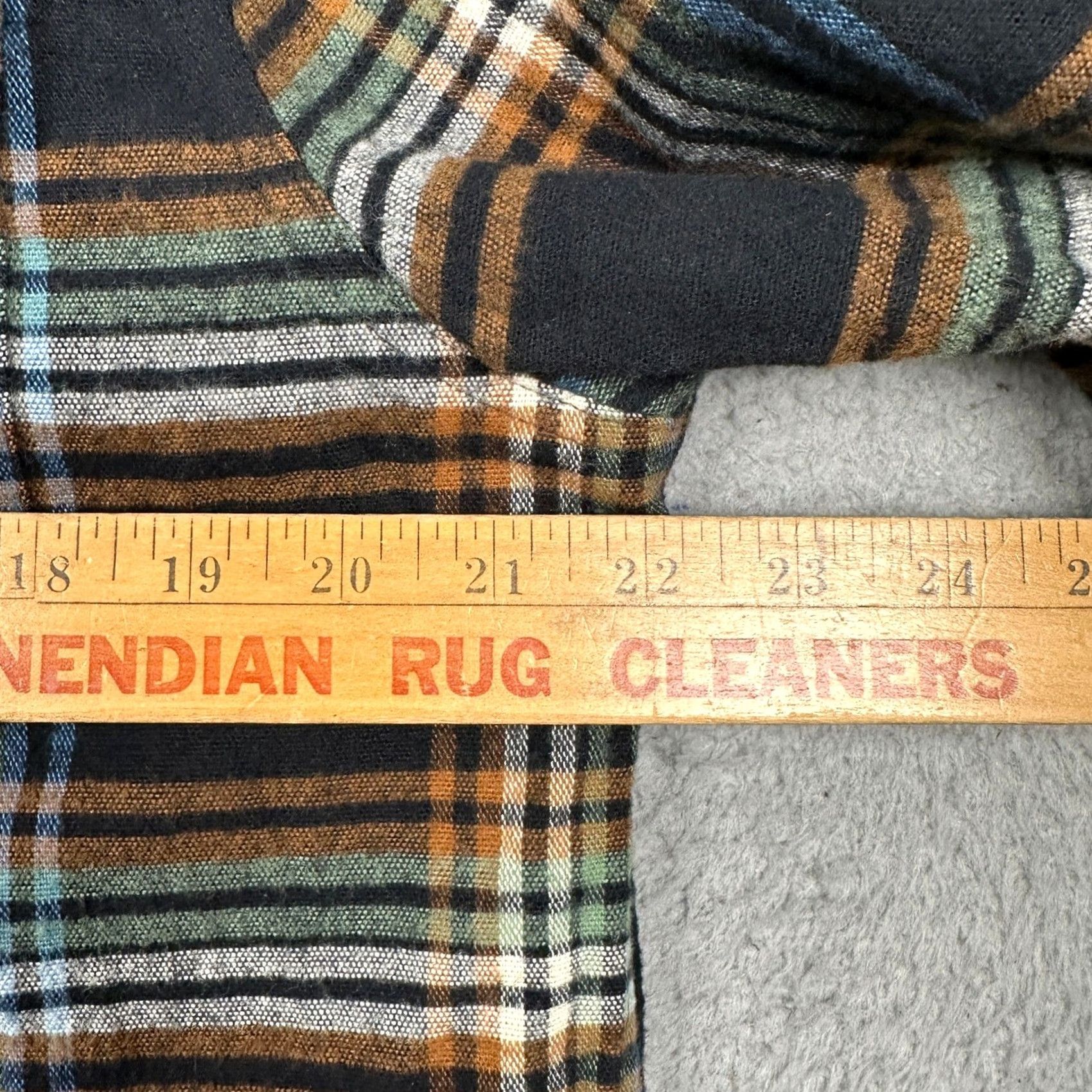 Vintage L.L. Bean Signature Shirt Mens Medium Black Slim Fit Flannel Plaid Button Up EUC Size US M / EU 48-50 / 2 - 6 Thumbnail