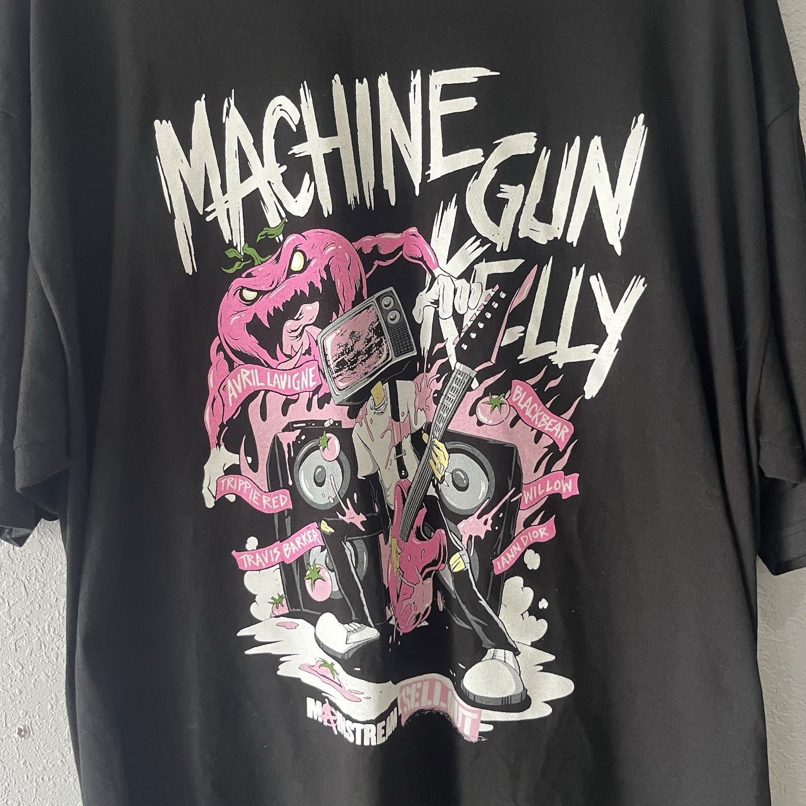 Other 2022 Machine Gun Kelly Mainstream Sellout Tour Tshirt Mens 2 Size US XXL / EU 58 / 5 - 2 Thumbnail