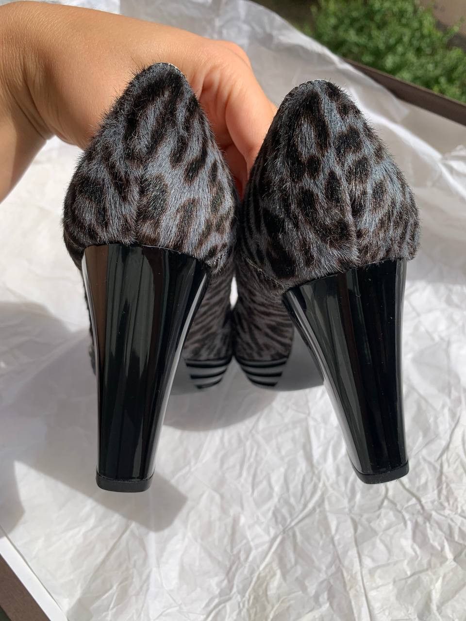 Hogan Hogan Mary Jane shoes with fur and gray-black leopard print Size US 7 / IT 37 - 8 Thumbnail