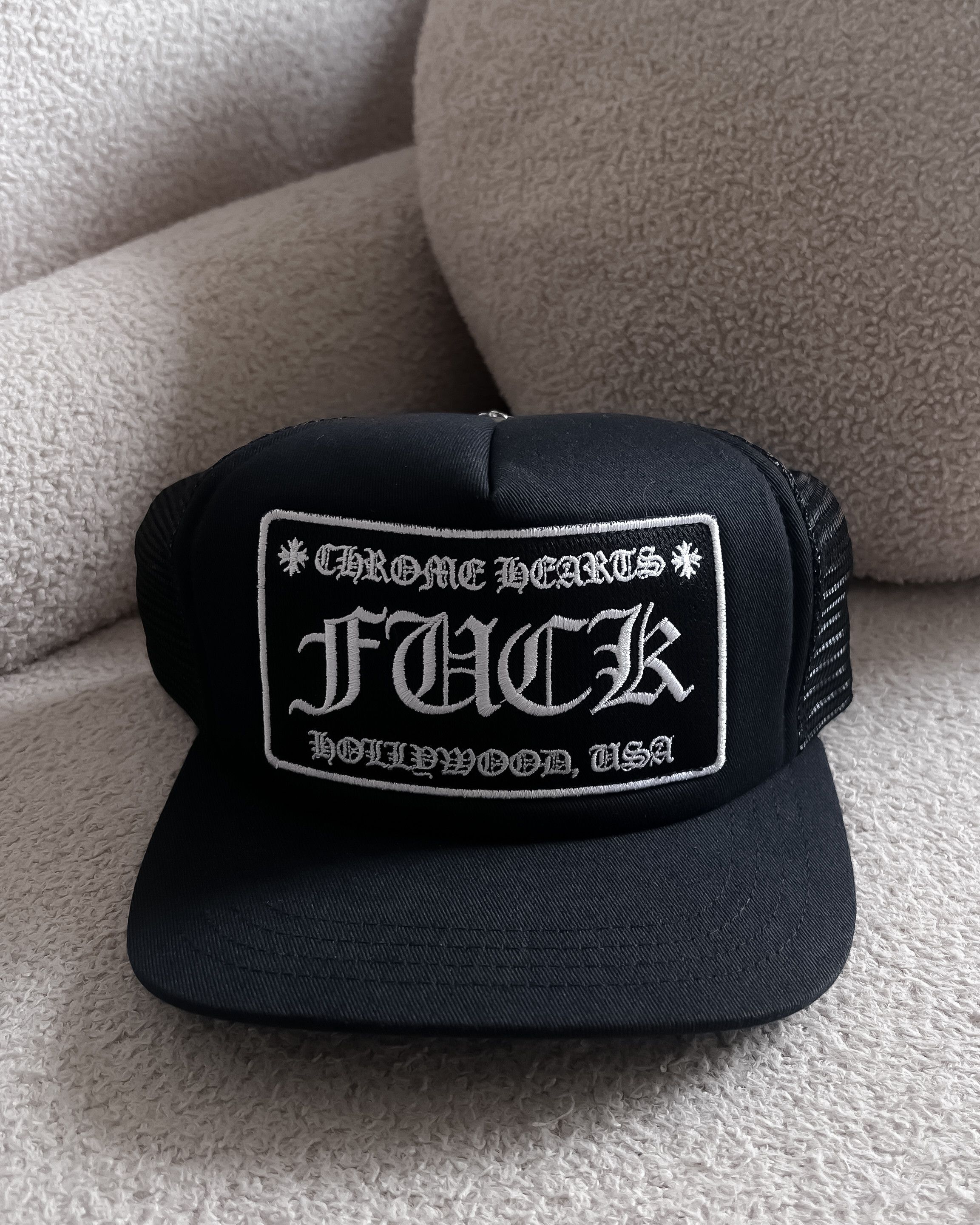 Chrome Hearts CHROME HEARTS FUCK Hollywood BlacK Trucker Hat Size ONE SIZE - 1 Thumbnail