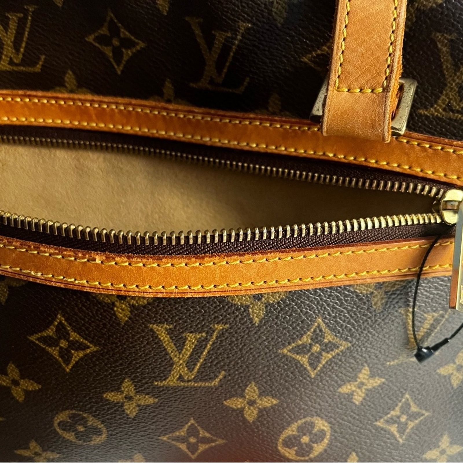 Louis Vuitton Louis Vuitton Monogram Cite GM large shoulder bag, EUC! Size ONE SIZE - 7 Thumbnail