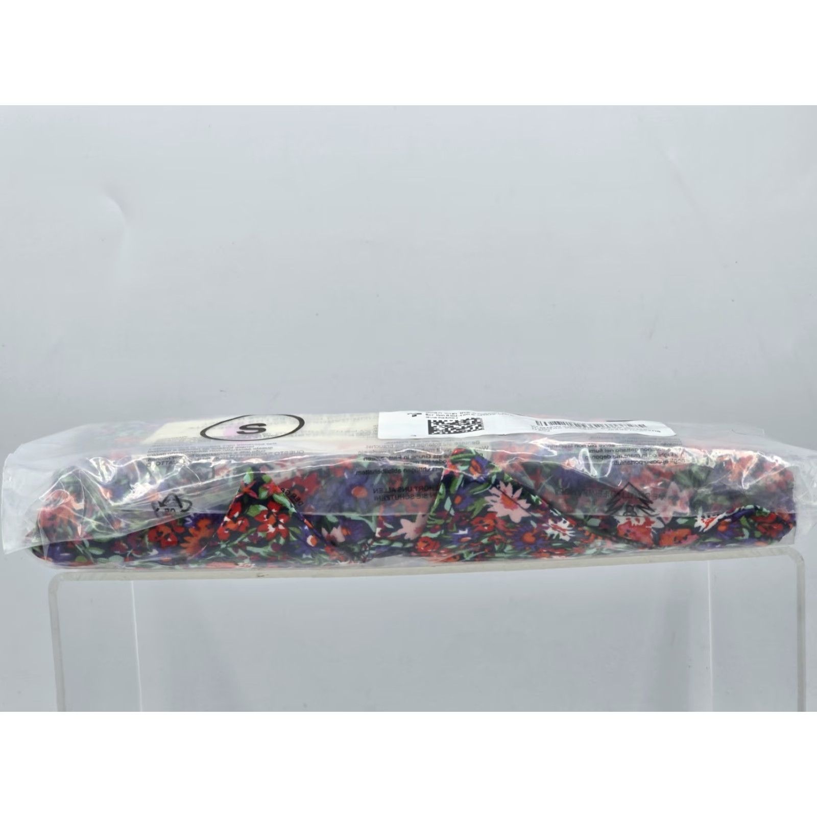 Gloverall NWT Dokotoo Women’s Casual Allover Floral Print Long Sleeve Blouse - Size S - Multicolor - Polyester - Button - V-Neck - Shirt - Womens Size S / US 4 / IT 40 - 7 Thumbnail