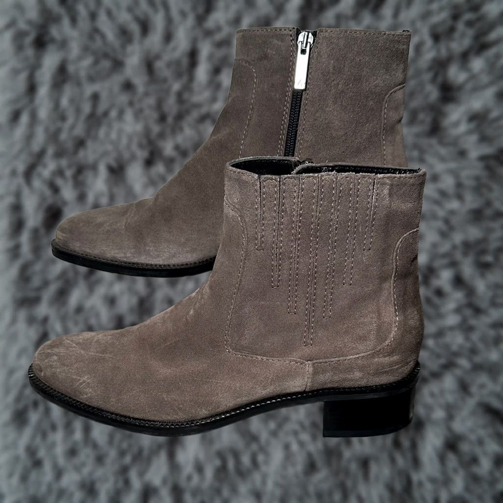 Aquatalia VINTAGE Aquatalia Oribella Suede Made in Italy Ankle Boots 8.5 Gray Women Bootie 6.5" MS7906 Size US 9 / IT 39 - 1 Thumbnail