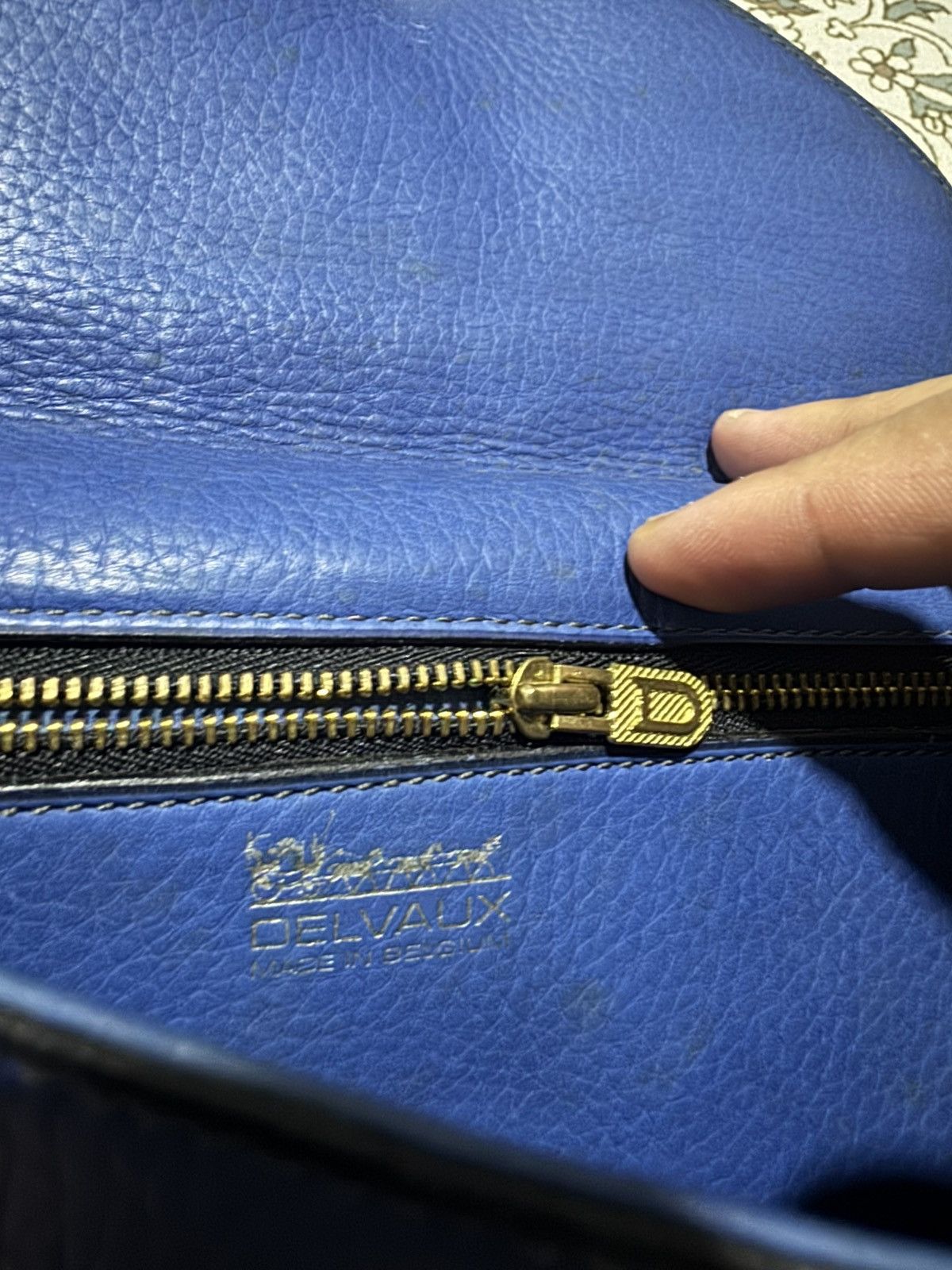 Delvaux × Genuine Leather RARE! Vtg 80’s Delvaux Souverain Leather Crossbody Sling Bag Size ONE SIZE - 5 Thumbnail