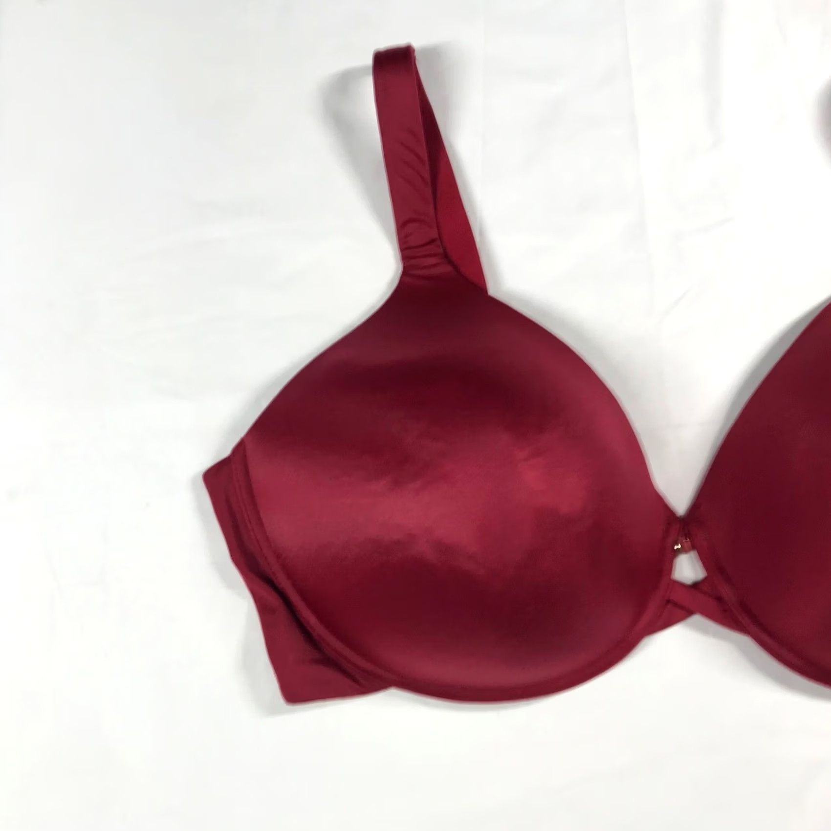 Vintage Ambrielle Everyday Full Coverage Bra 42DDD Ruby Red Underwire Smooth Padded Size ONE SIZE - 2 Thumbnail