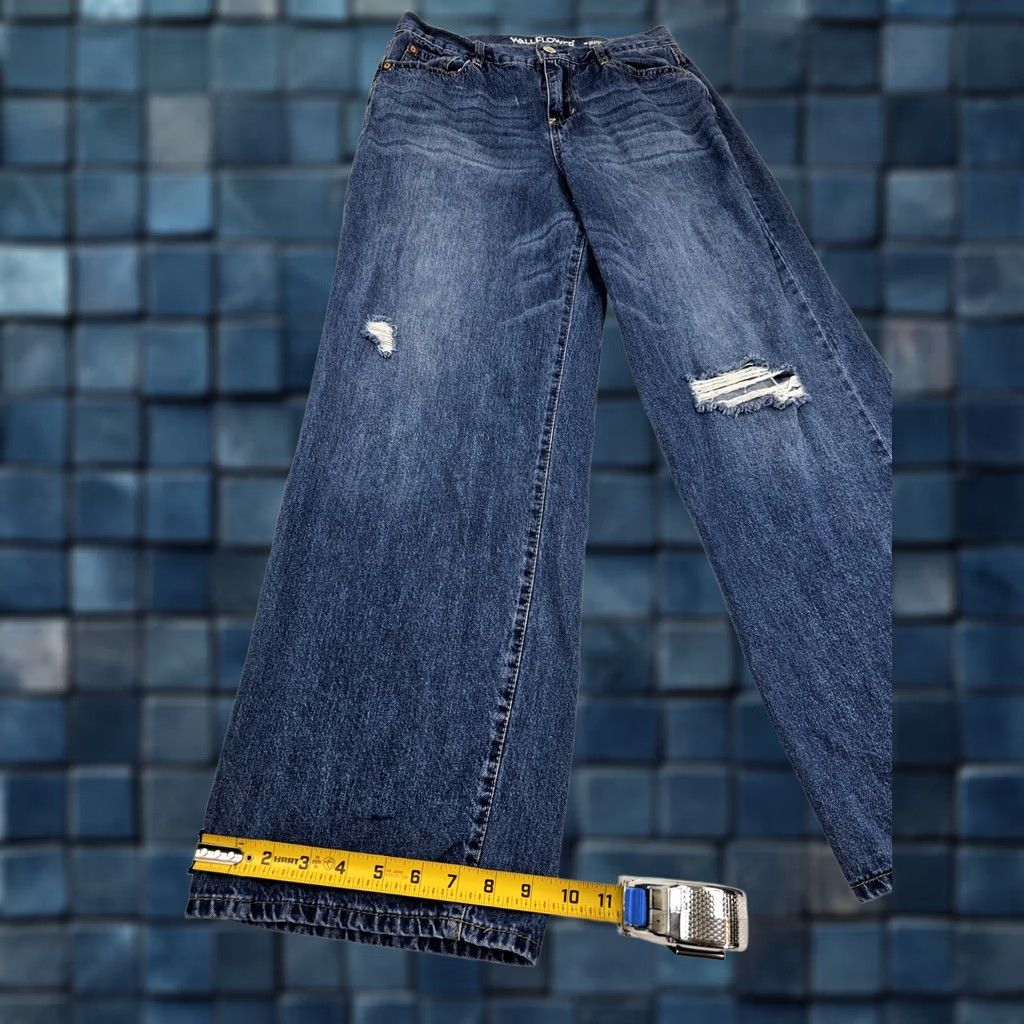 Vintage WallFlower Skater Fit Distressed Jeans Juniors Size 5 Relaxed Straight Denim Blue 27x29.5 Womens Girls Size 27" / US 4 / IT 40 - 1 Thumbnail