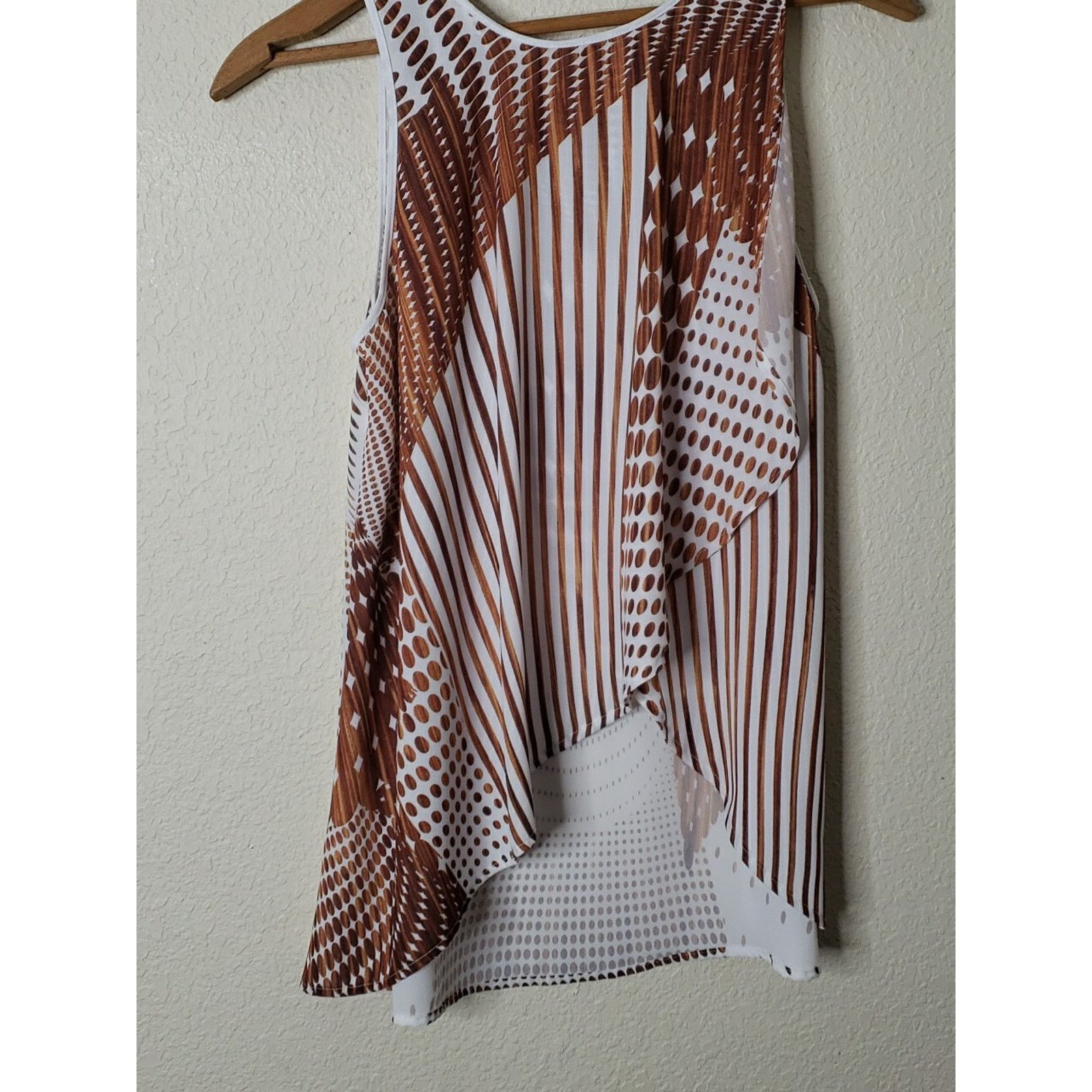 Clover Canyon Clover Canyon Anthropologie Tank Top Size XS Gold Polka-dot Size XS / US 0-2 / IT 36-38 - 10 Thumbnail