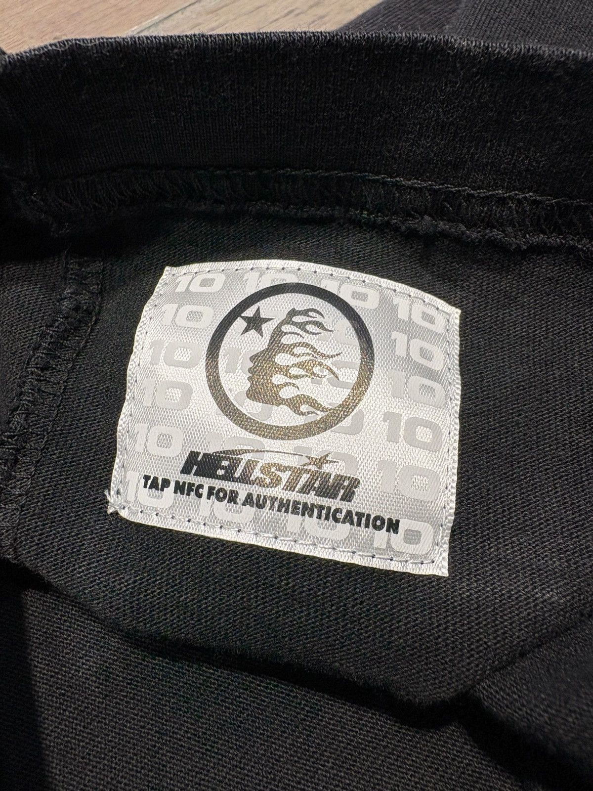 HELLSTAR HELLSTAR “GLOW IN THE DARK SPORTS LOGO” TEE - SIZE LARGE Size US L / EU 52-54 / 3 - 3 Thumbnail