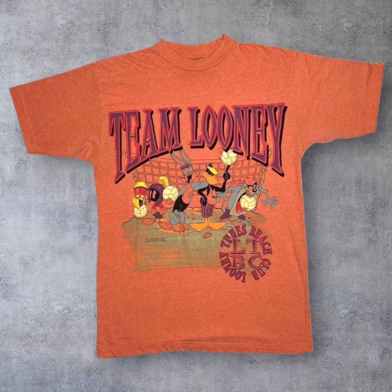 Vintage VINTAGE Looney Tunes Beach Club Warner Bros T-Shirt Large Orange Mens Size US L / EU 52-54 / 3 - 2 Thumbnail