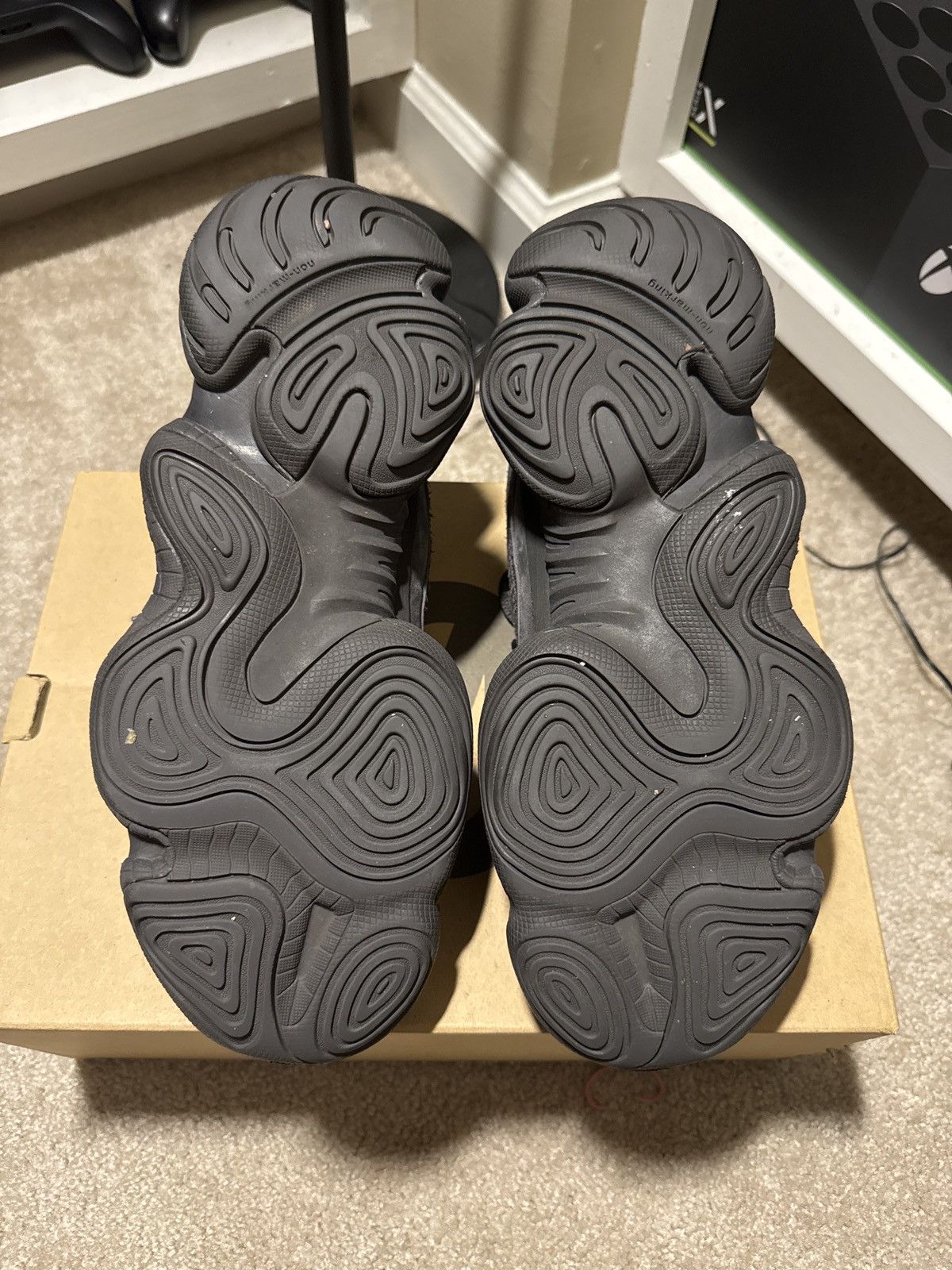 Yeezy Yeezy 500 “Utility Black” Size US 9.5 / EU 42-43 - 5 Thumbnail