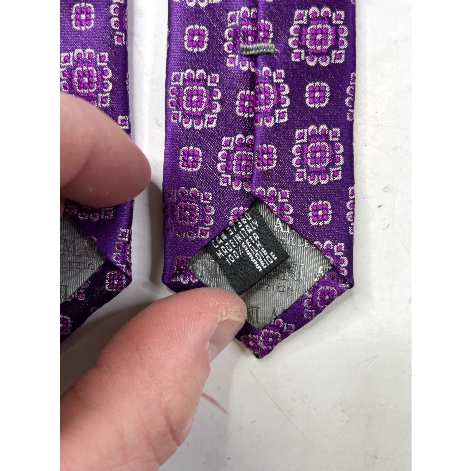 Armani NWT Armani Collezioni Tie Silk Italy Purple Paisley Geometric 100% Silk Men Neck Tie Purple Paisley Italy Designer Armani Collezioni Tie Mens Size ONE SIZE - 4 Thumbnail