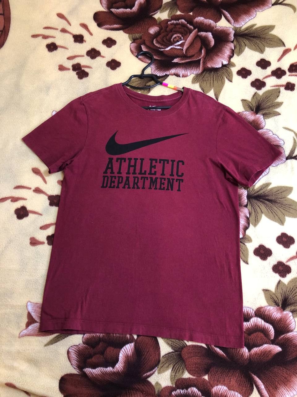 Nike Nike Shirt Men Center Swoosh Athletic Department Logo Size US S / EU 44-46 / 1 - 1 Thumbnail