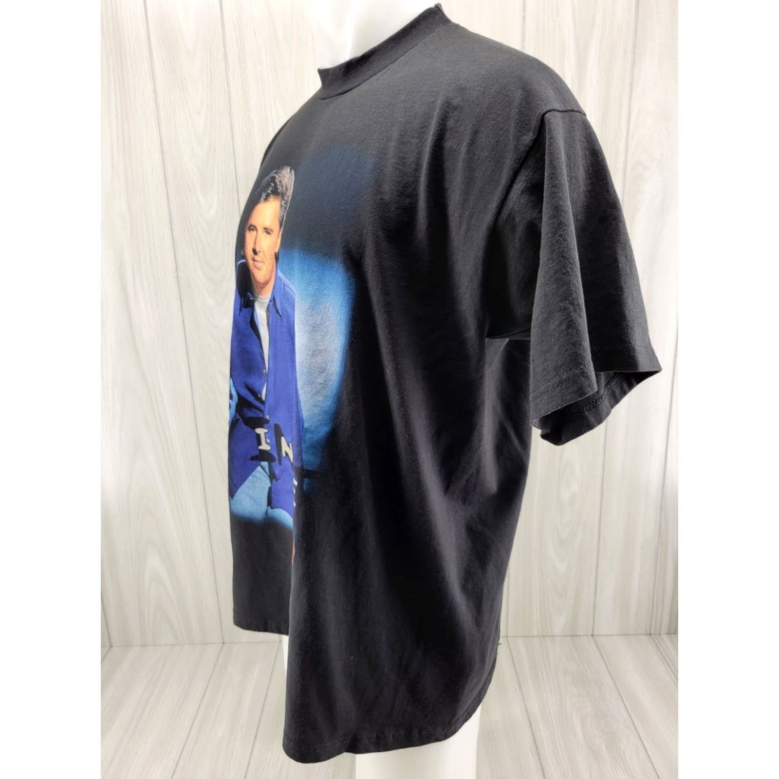Fruit Of The Loom VINTAGE Vince Gill 1999 Tour Shirt Adult XL Short Sleeve Double Sided Black Shirt Mens XL Black 1999 Tour Vince Gill Double Sided Cotton T-Shirt Size US XL / EU 56 / 4 - 2 Thumbnail