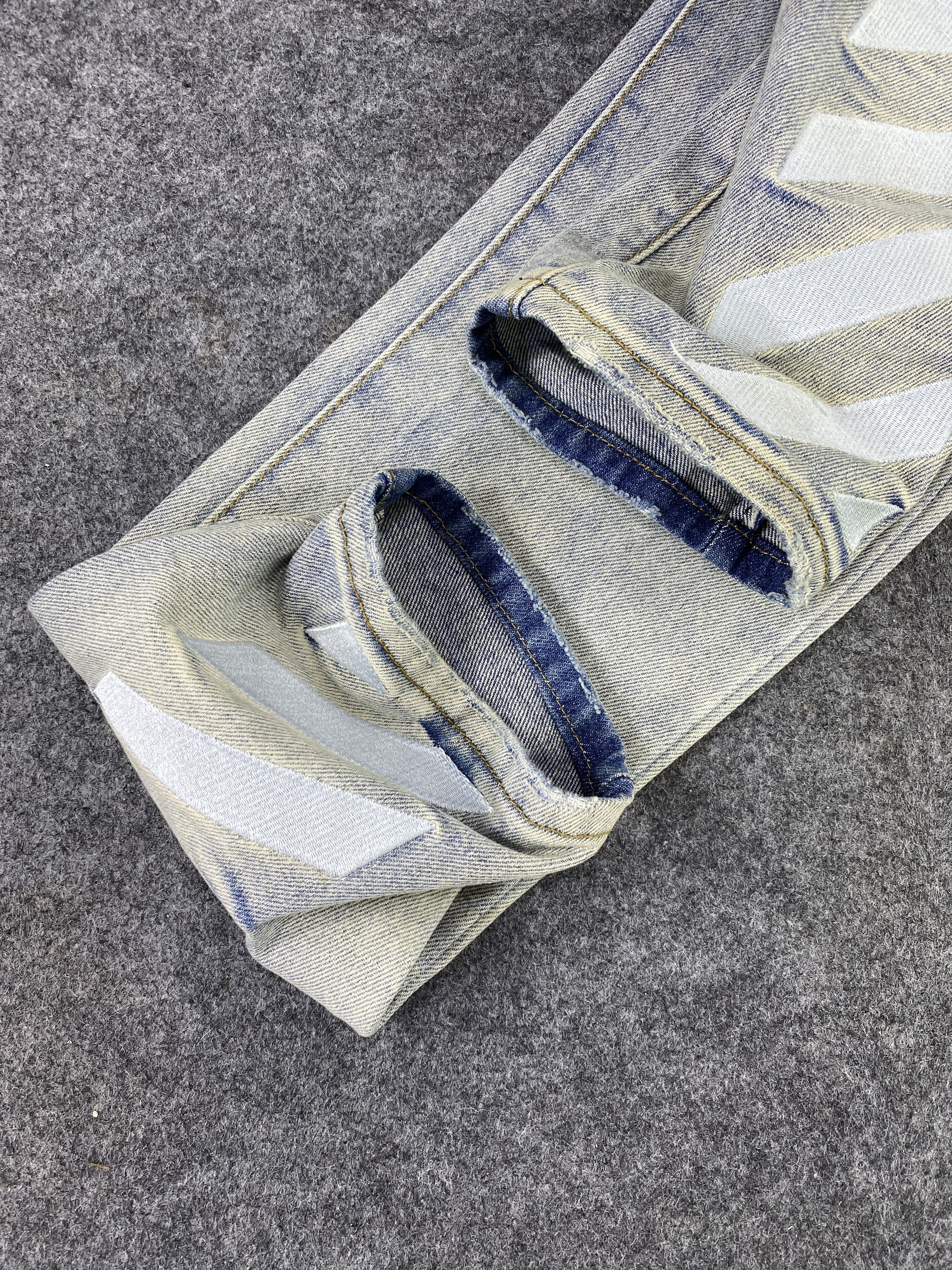 Japanese Brand Japanese Brand Distressed Faded Blue Jeans - J1075 Size US 33 - 15 Thumbnail