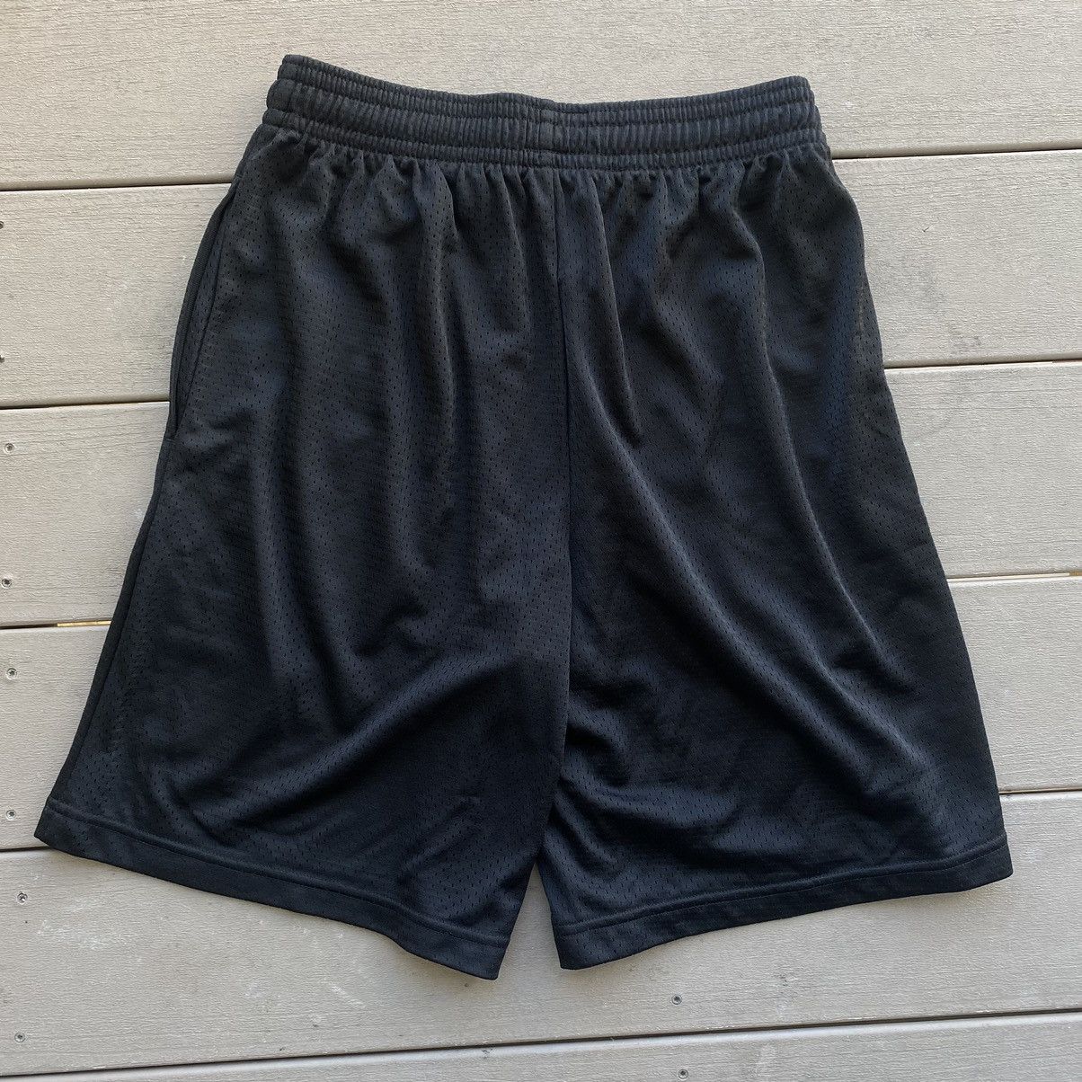 Holiday Brand Holiday Brand NY LA Basketball Shorts Size US 30 / EU 46 - 7 Thumbnail