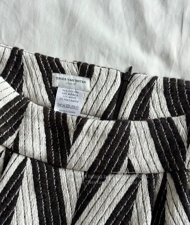 Dries Van Noten Dries Van Noten size:36 A stylish blended wool skirt Size 31" - 2 Thumbnail