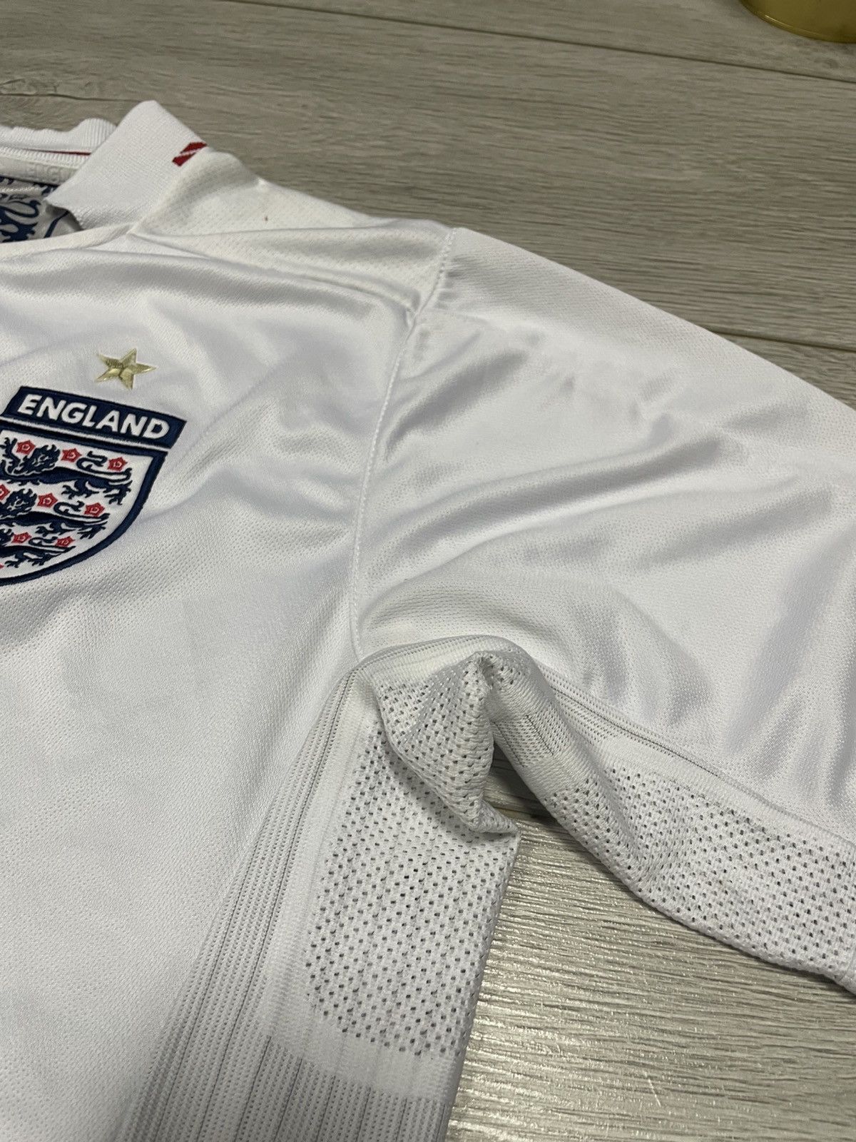 Umbro England Umbro vintage drill jersey soccer football Size US M / EU 48-50 / 2 - 12 Thumbnail