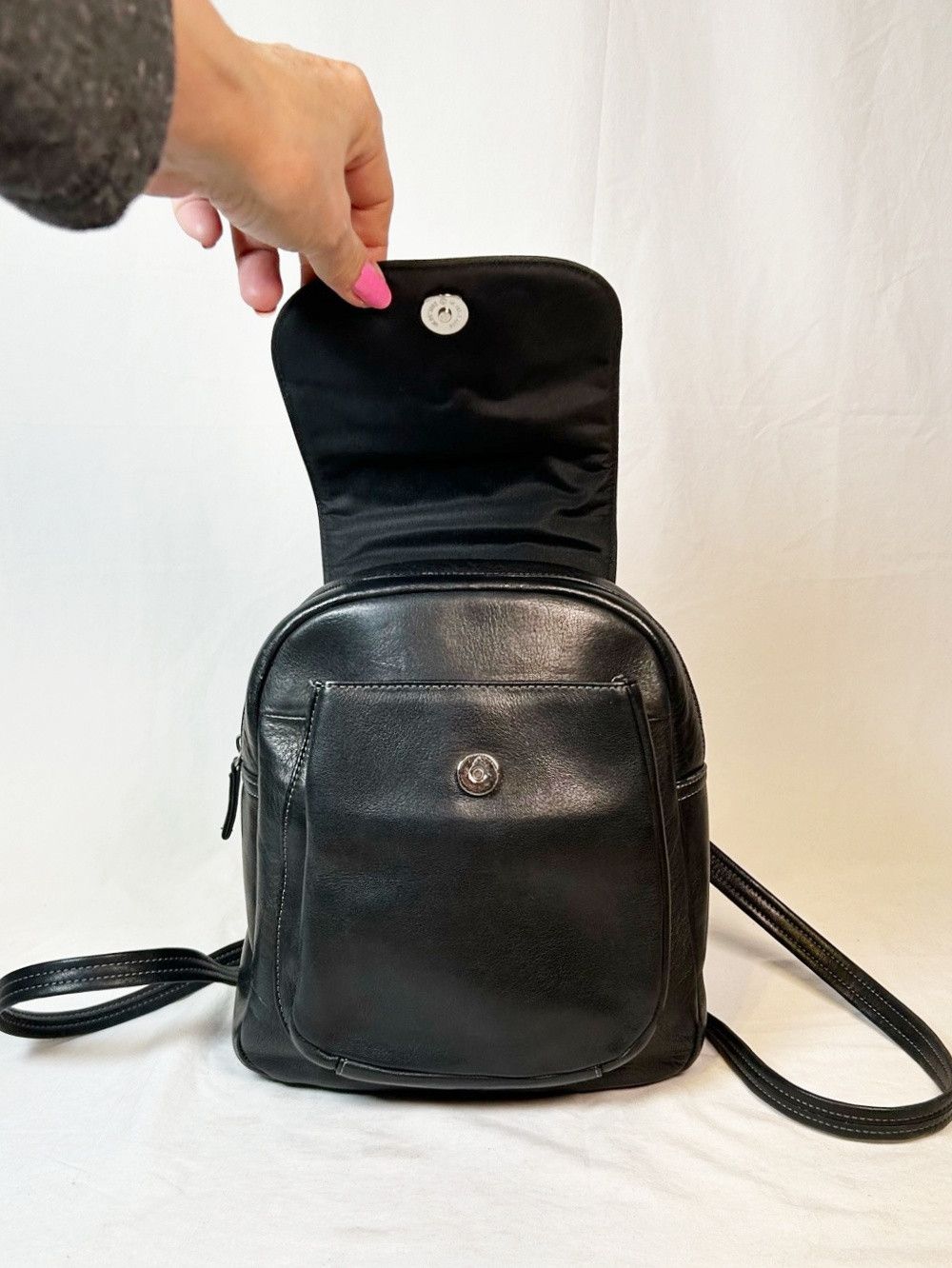 Other Tignanello Black Leather Backpack Handbag Size ONE SIZE - 2 Thumbnail