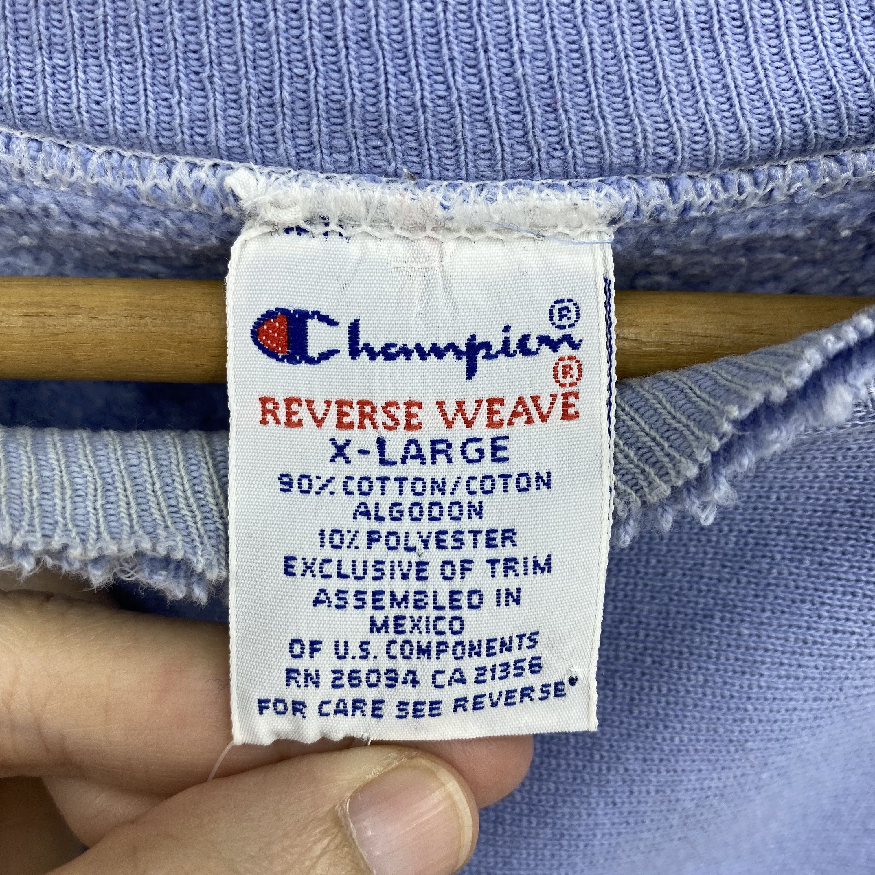 Champion Vintage 80s Champion Reverse Weave Dirty Ripped Sweatshirt Size US L / EU 52-54 / 3 - 4 Thumbnail