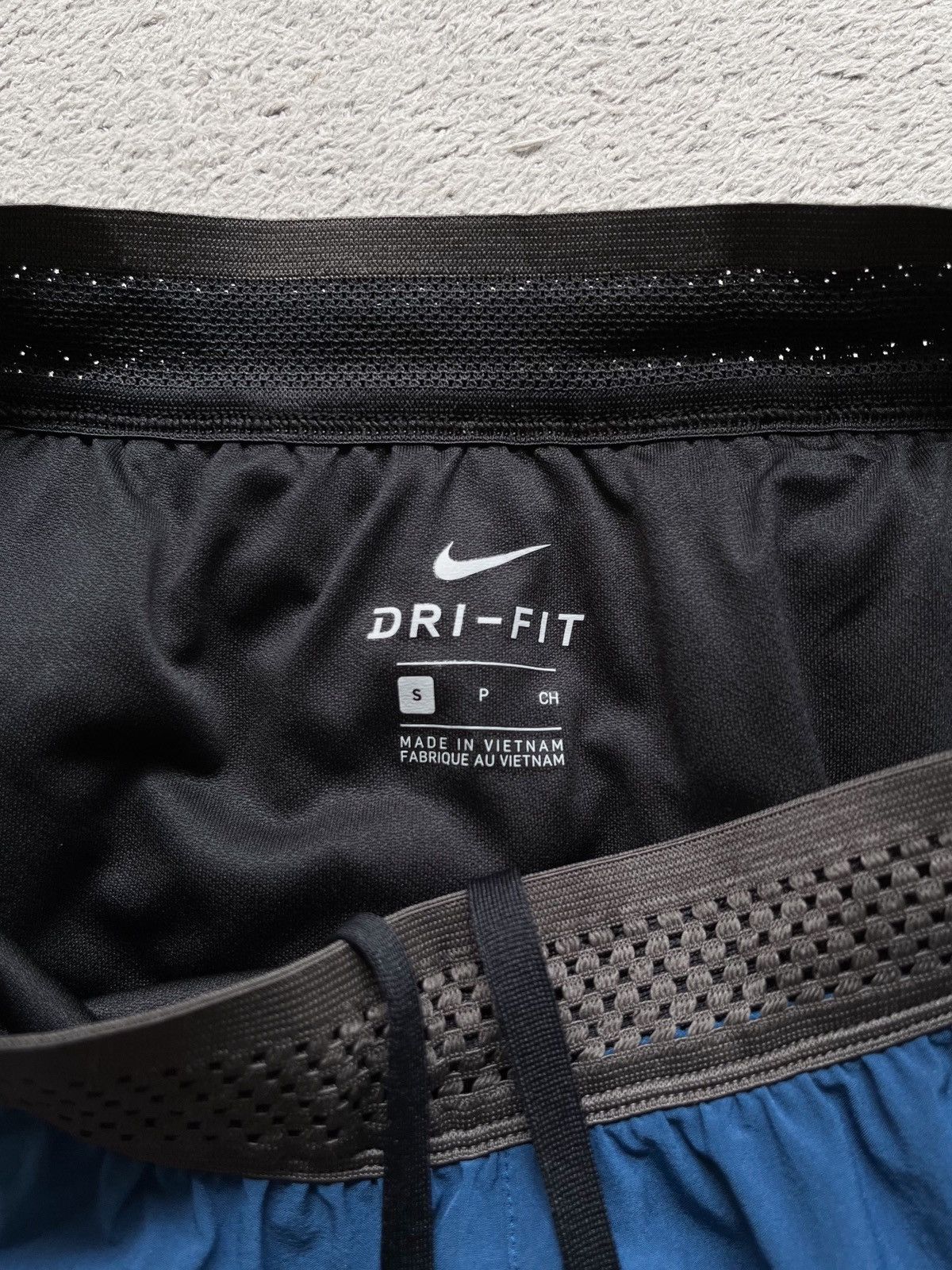 Nike × Undercover Nike x Gyakusou Undercover Flex Multipocket Running Shorts Size US 30 / EU 46 - 9 Thumbnail