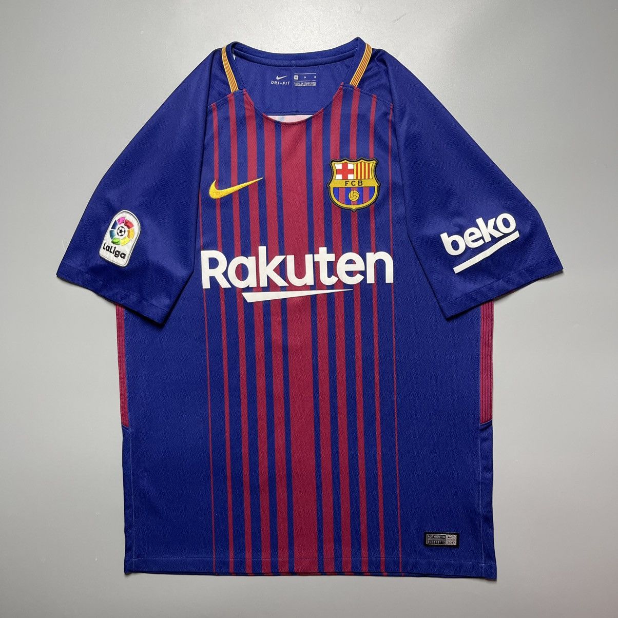 Nike BARCELONA NIKE 2017/2018 FOOTBALL HOME JERSEY #10 MESSI Size US M / EU 48-50 / 2 - 2 Thumbnail