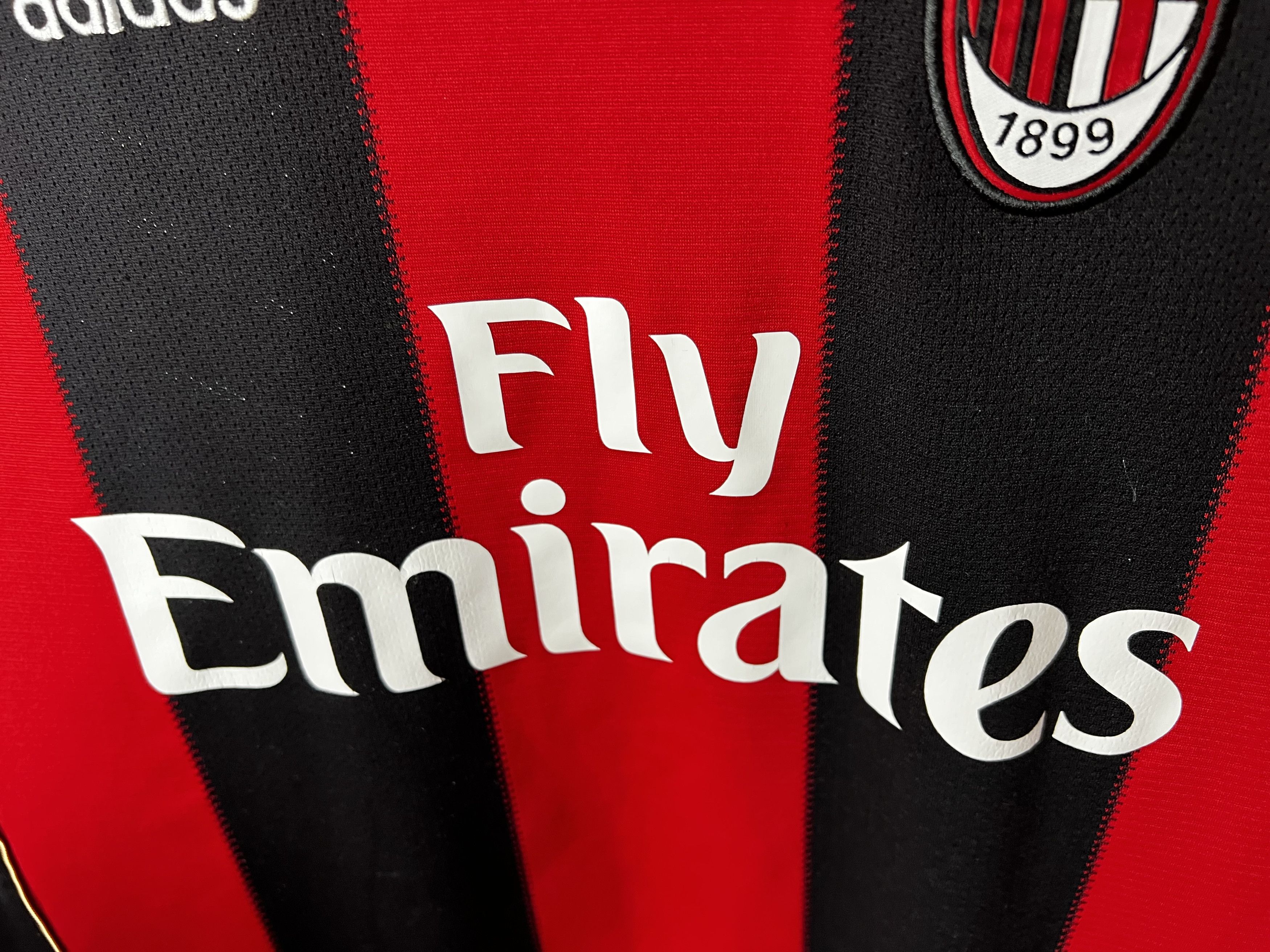 Adidas AC MILAN 2010 2011 HOME FOOTBALL SHIRT SOCCER JERSEY Size US S / EU 44-46 / 1 - 3 Thumbnail