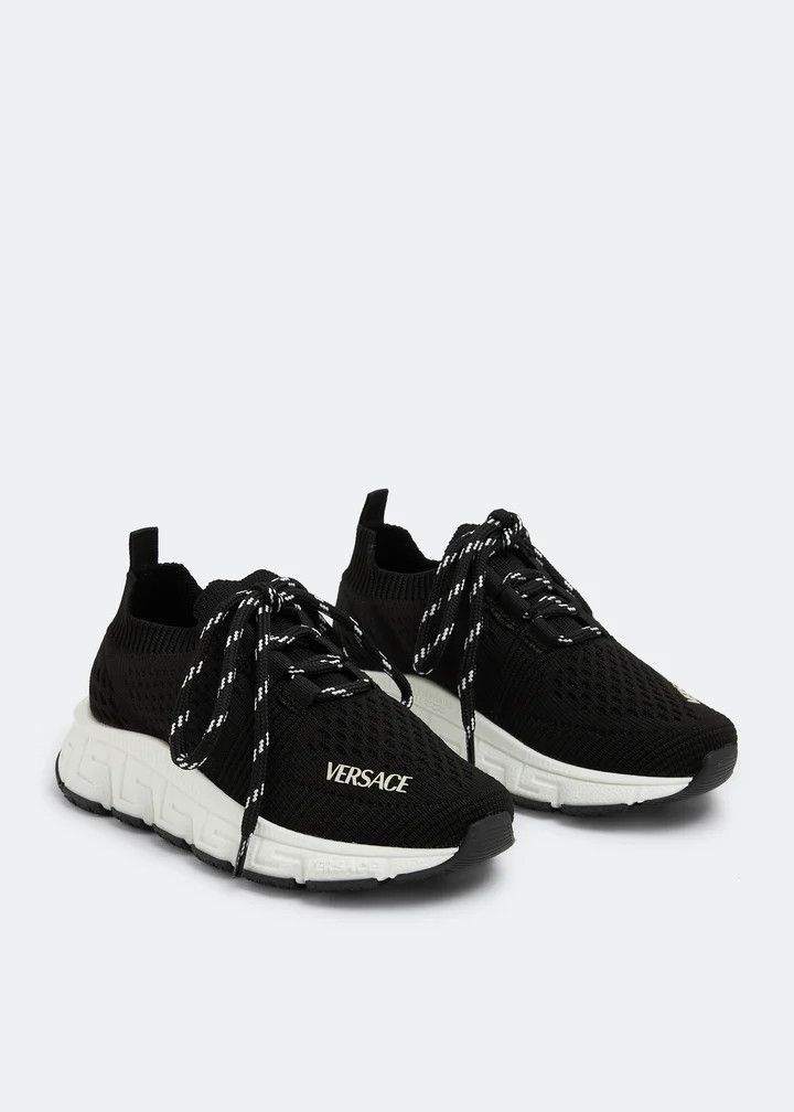 Versace o1y0226 Low-Top Sneakers in Black Size US 5 / IT 35 - 3 Thumbnail