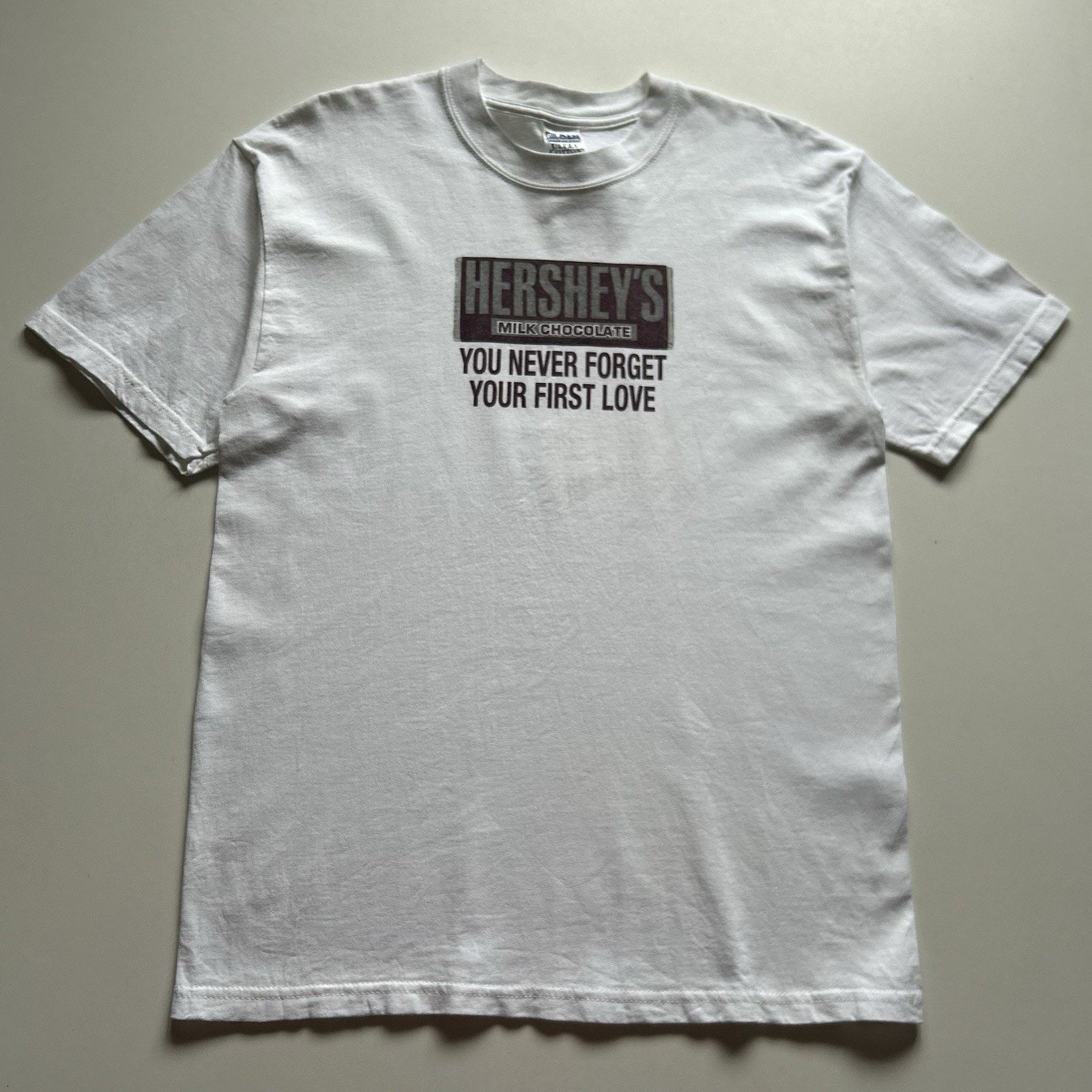 Gildan × Vintage Vintage Hersheys Milk Chocolate Shirt Large White Y2K Gildan Size US L / EU 52-54 / 3 - 1 Thumbnail